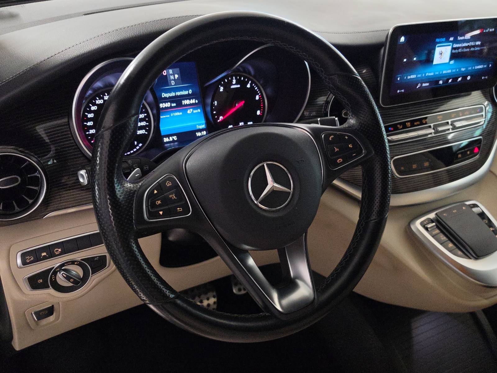 MERCEDES-BENZ V 250 d lang Avantgarde 4Matic G-Tronic-image-11