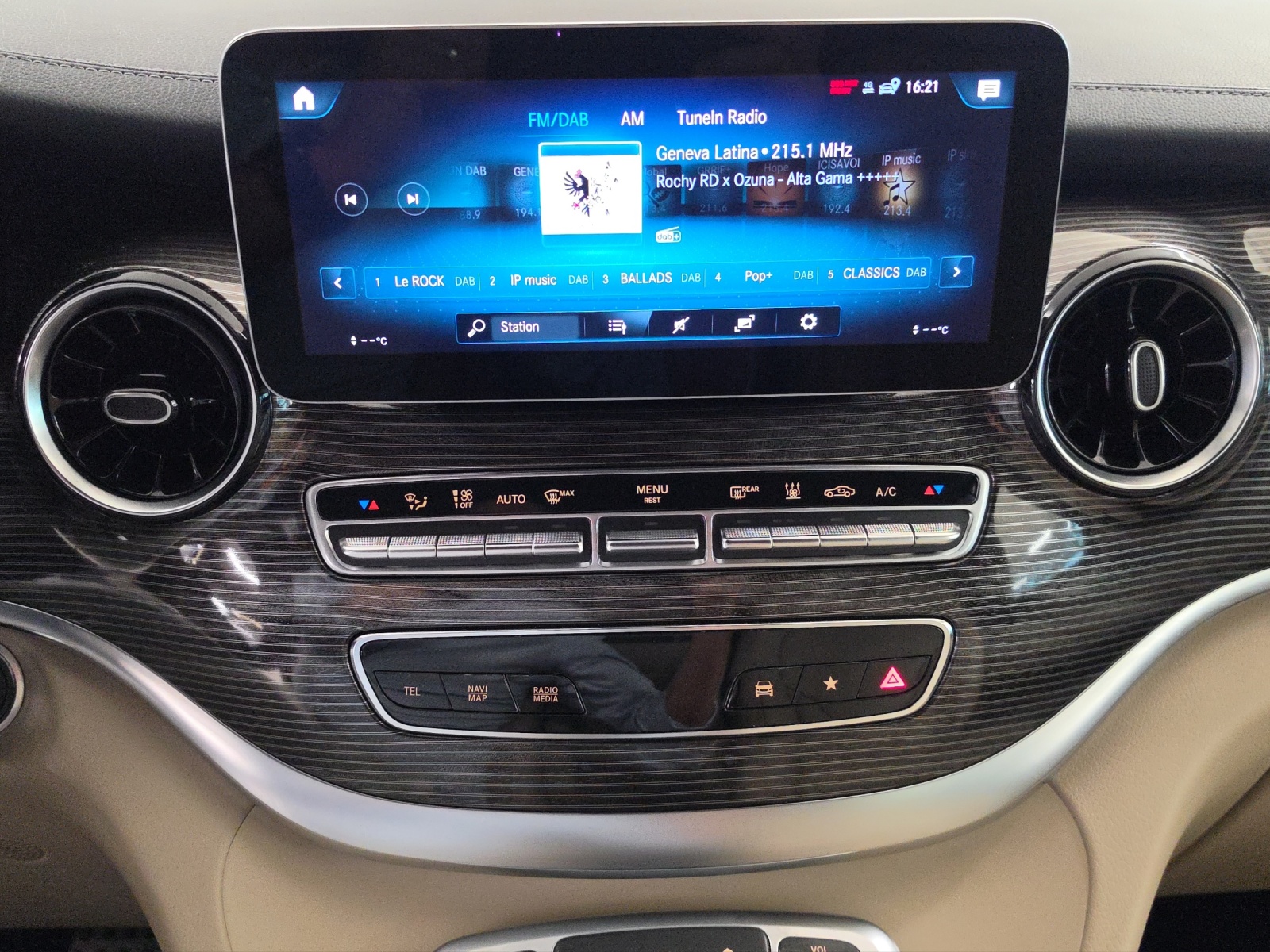 MERCEDES-BENZ V 250 d lang Avantgarde 4Matic G-Tronic-image-17
