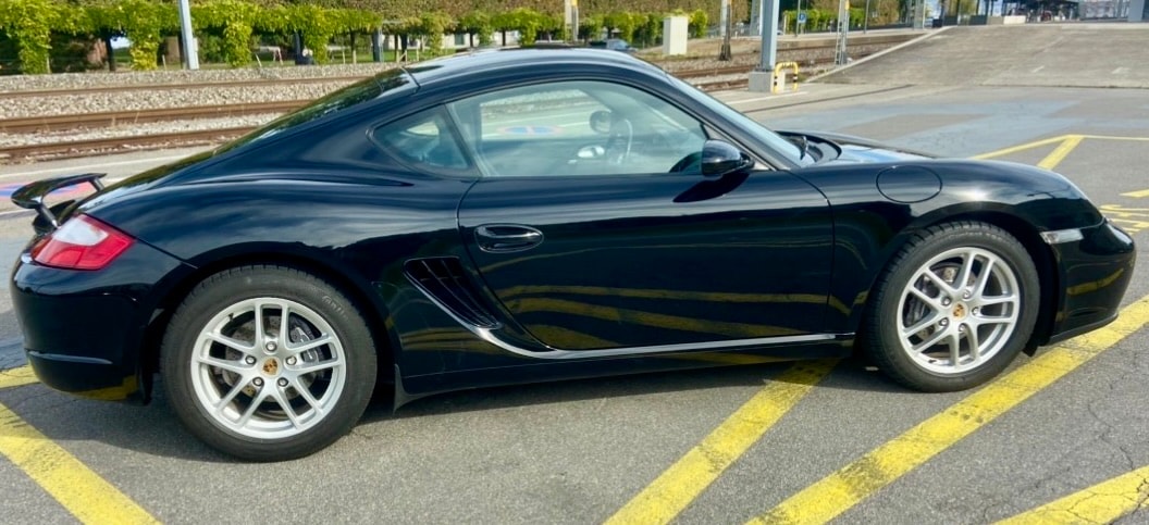 PORSCHE Cayman 2.7-image-19