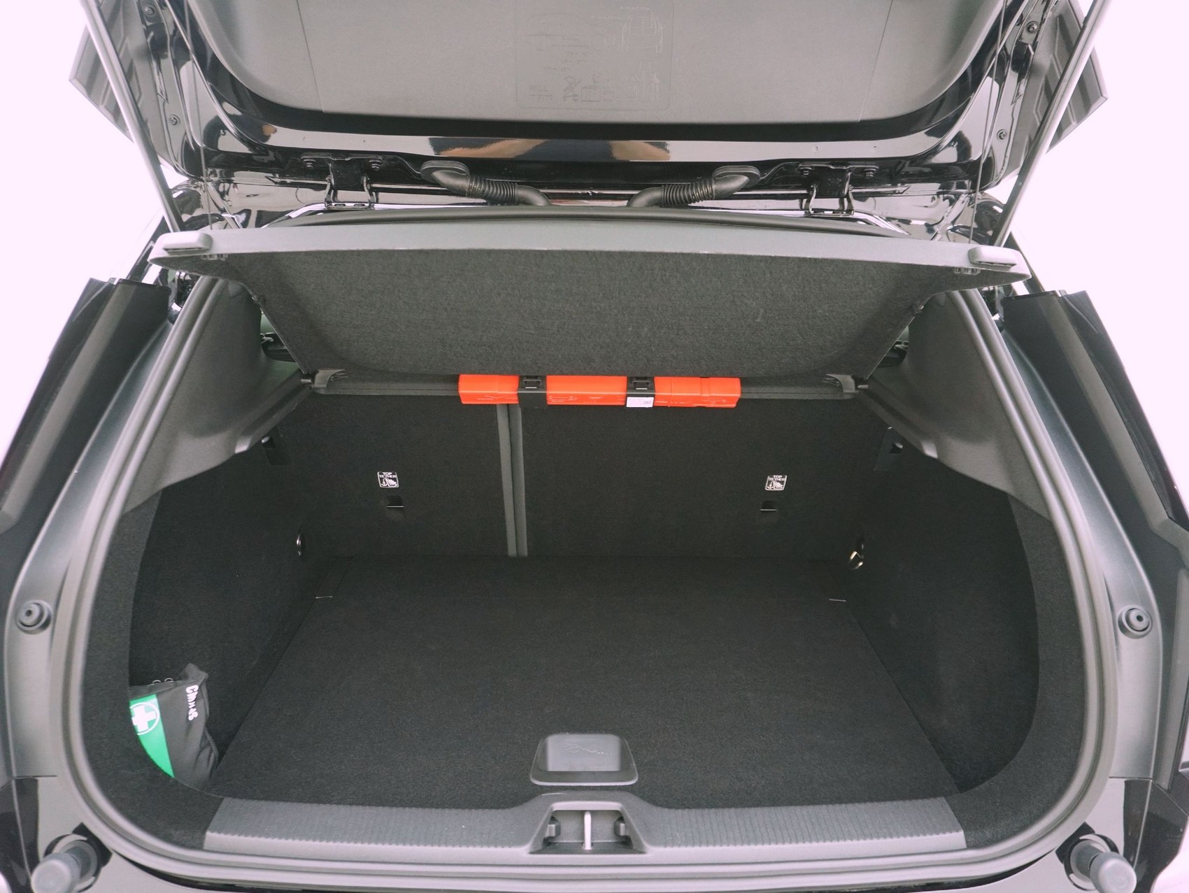 VOLVO EX30 E60 Core **10 Jahre Volvo Swiss Premium**-image-14
