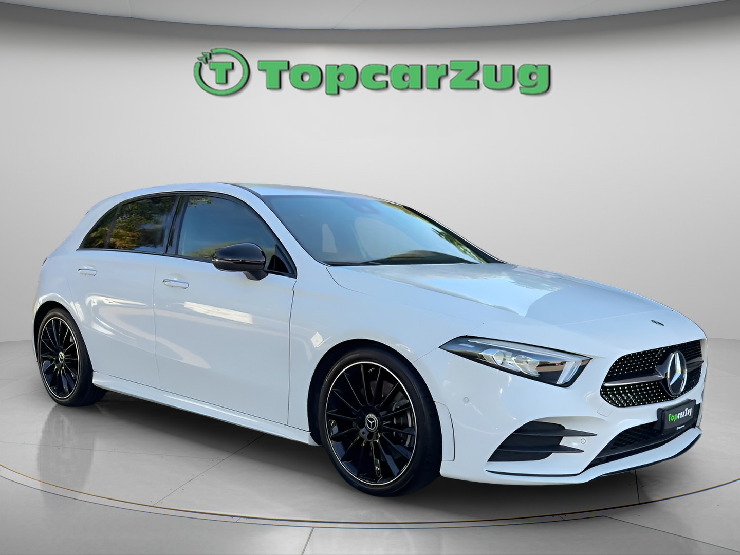 MERCEDES-BENZ A 250 AMG Line 7G-DCT-showroom-element-3