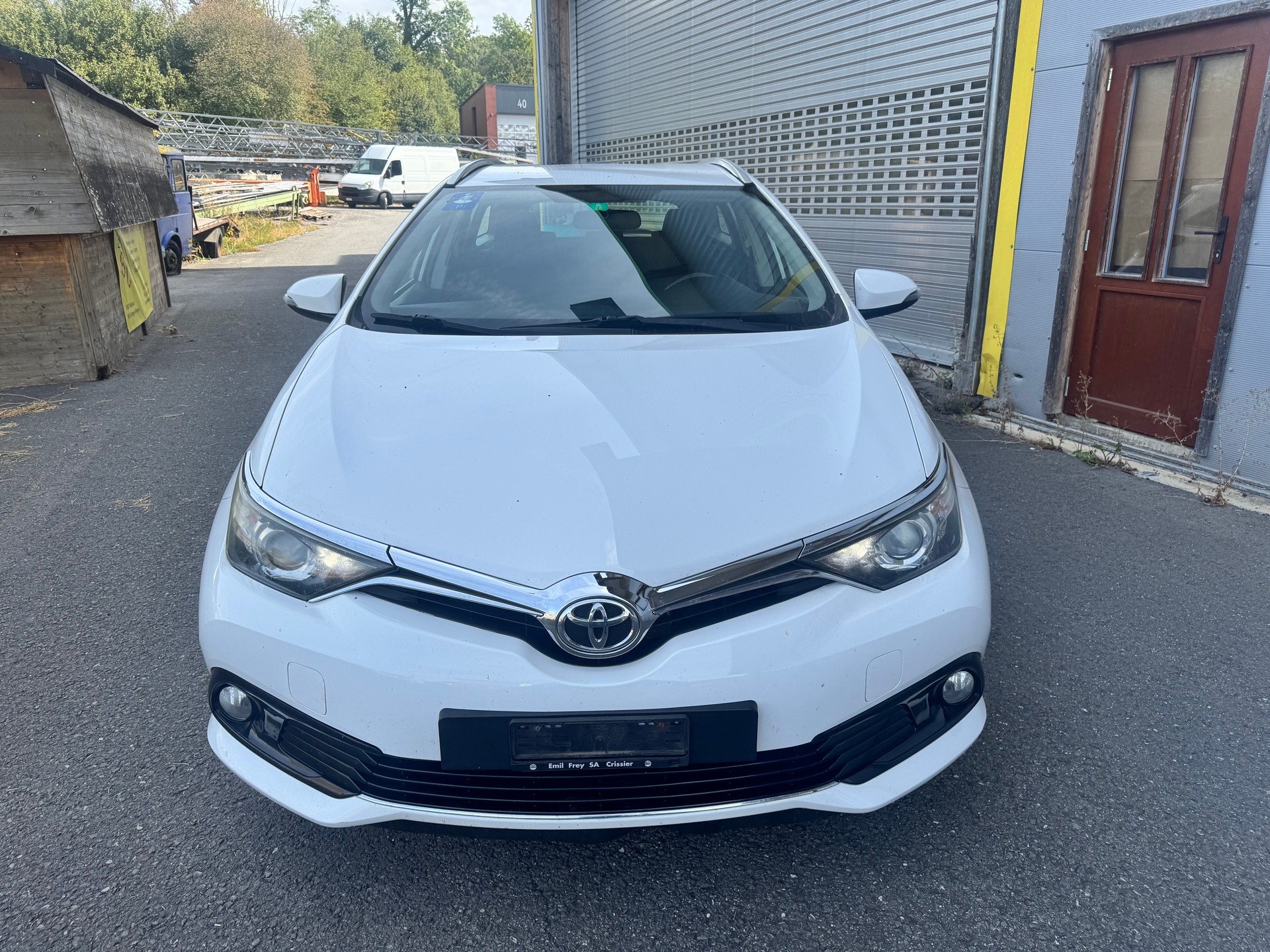 TOYOTA Auris Touring Sports 1.2 Turbo Comfort-image-2