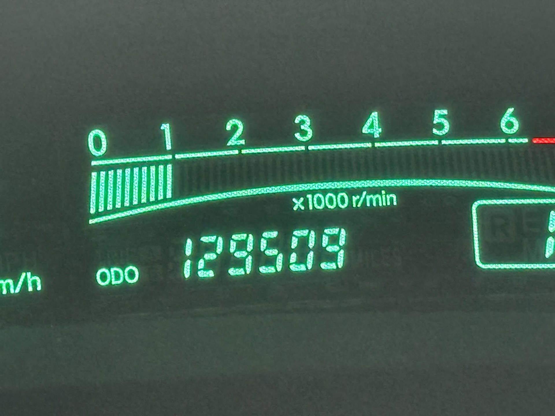 TOYOTA Yaris 1.3 Chic Multimode-image-12