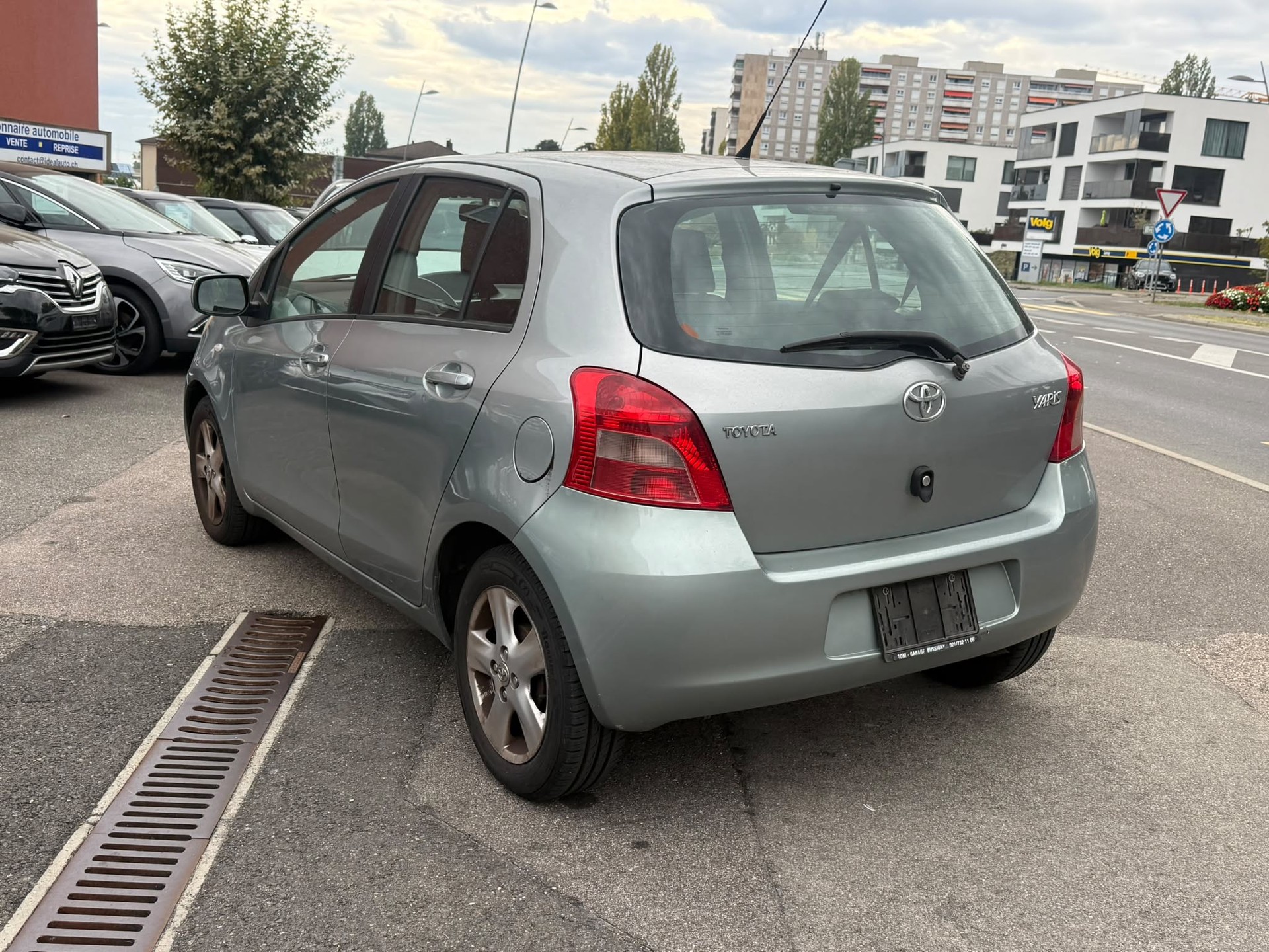 TOYOTA Yaris 1.3 Chic Multimode-image-6
