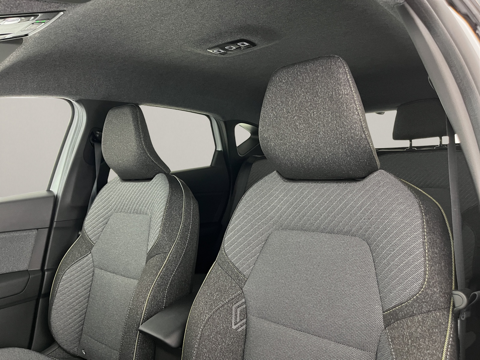 RENAULT Captur 1.8 E-Tech techno-image-14
