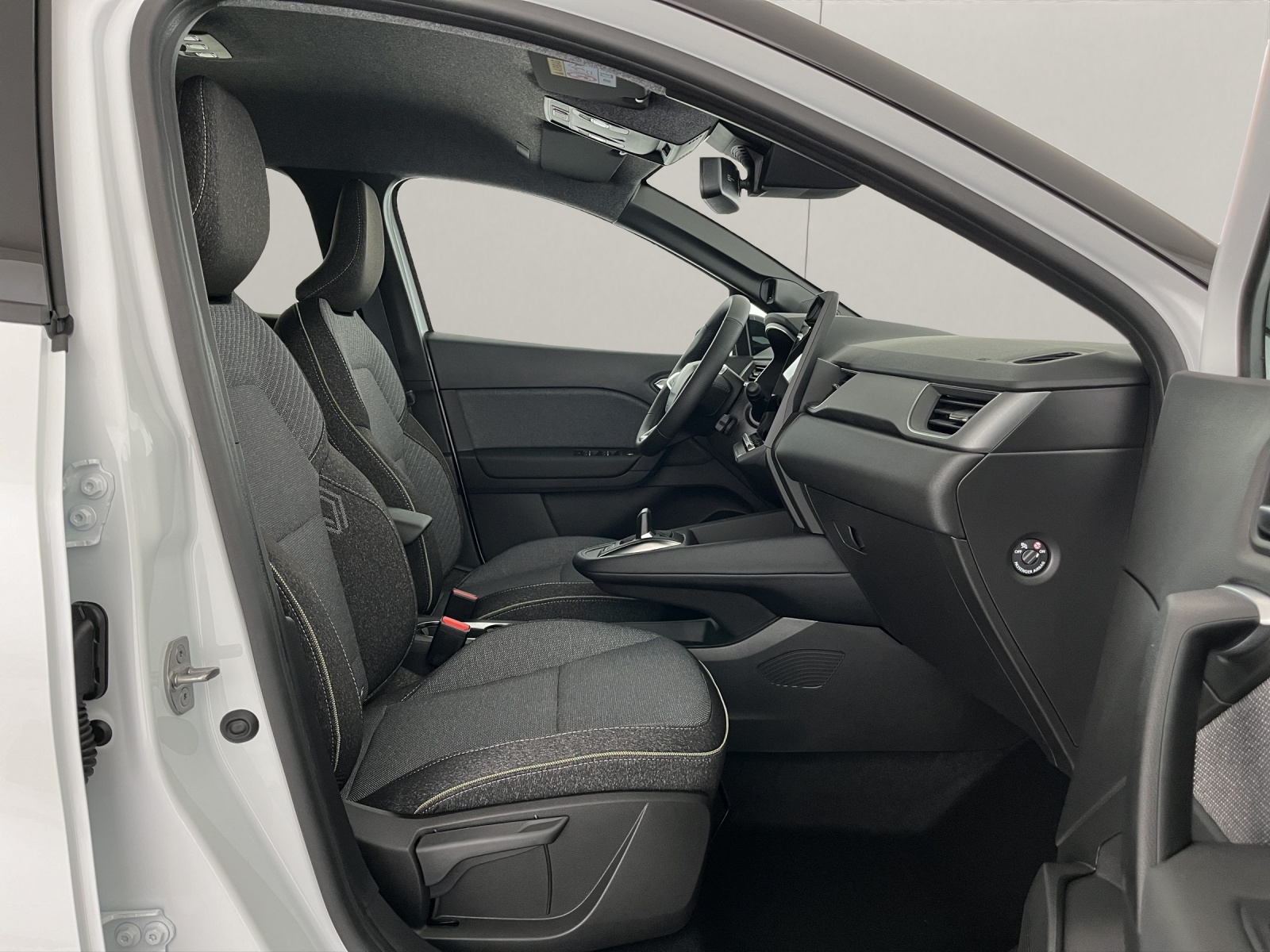RENAULT Captur 1.8 E-Tech techno-image-15