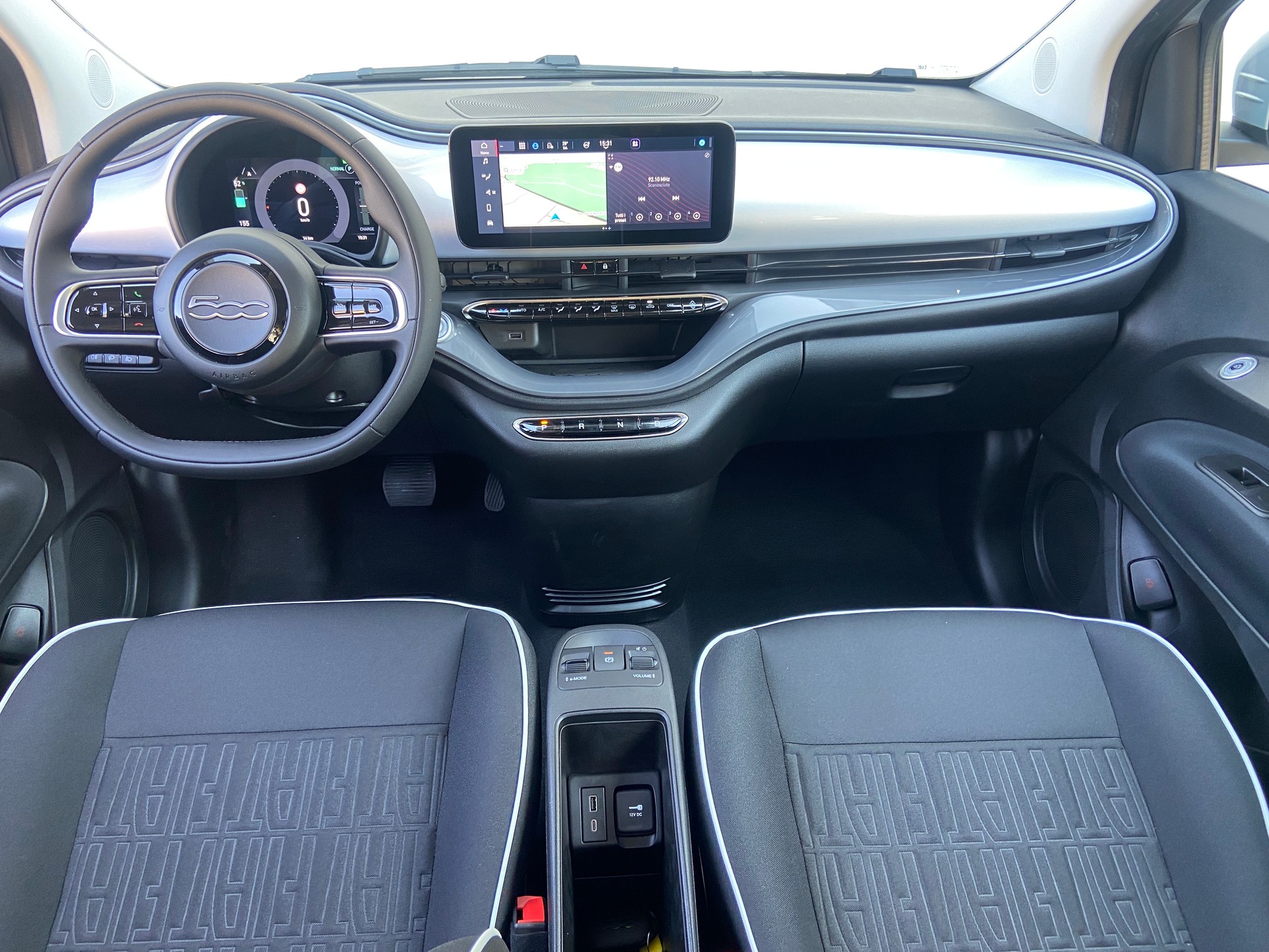FIAT 500 electric 118PS Vita-showroom-element-3