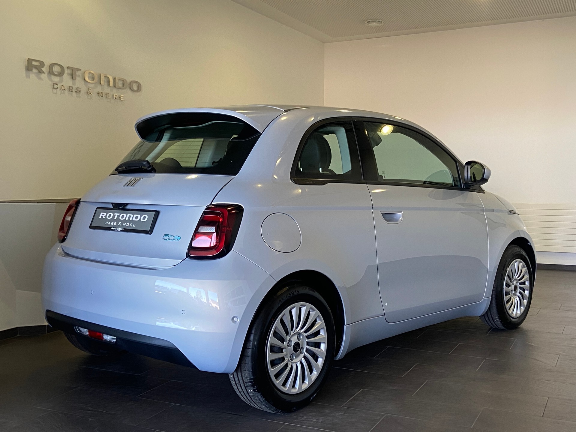 FIAT 500 electric 118PS Vita-showroom-element-1