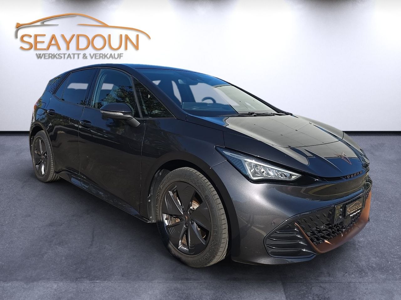 CUPRA Born 58 kWh-showroom-element-1