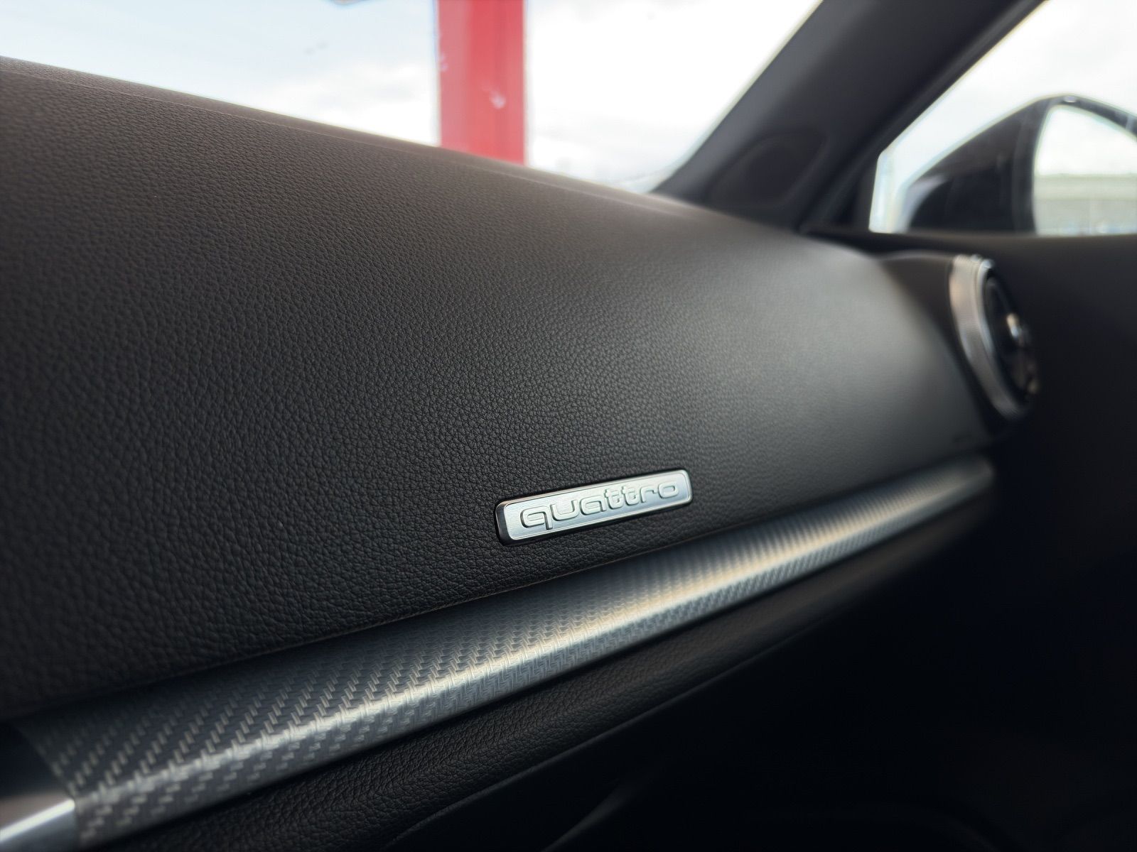 AUDI RS3 Limousine 2.5 TSI quattro S-tronic-image-22