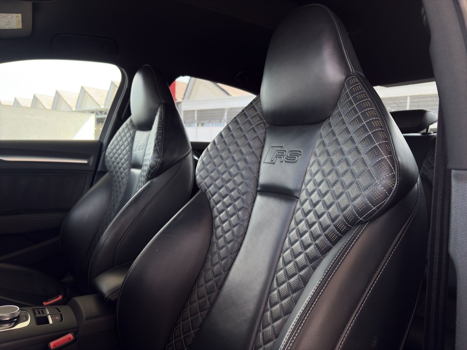 AUDI RS3 Limousine 2.5 TSI quattro S-tronic-image-20