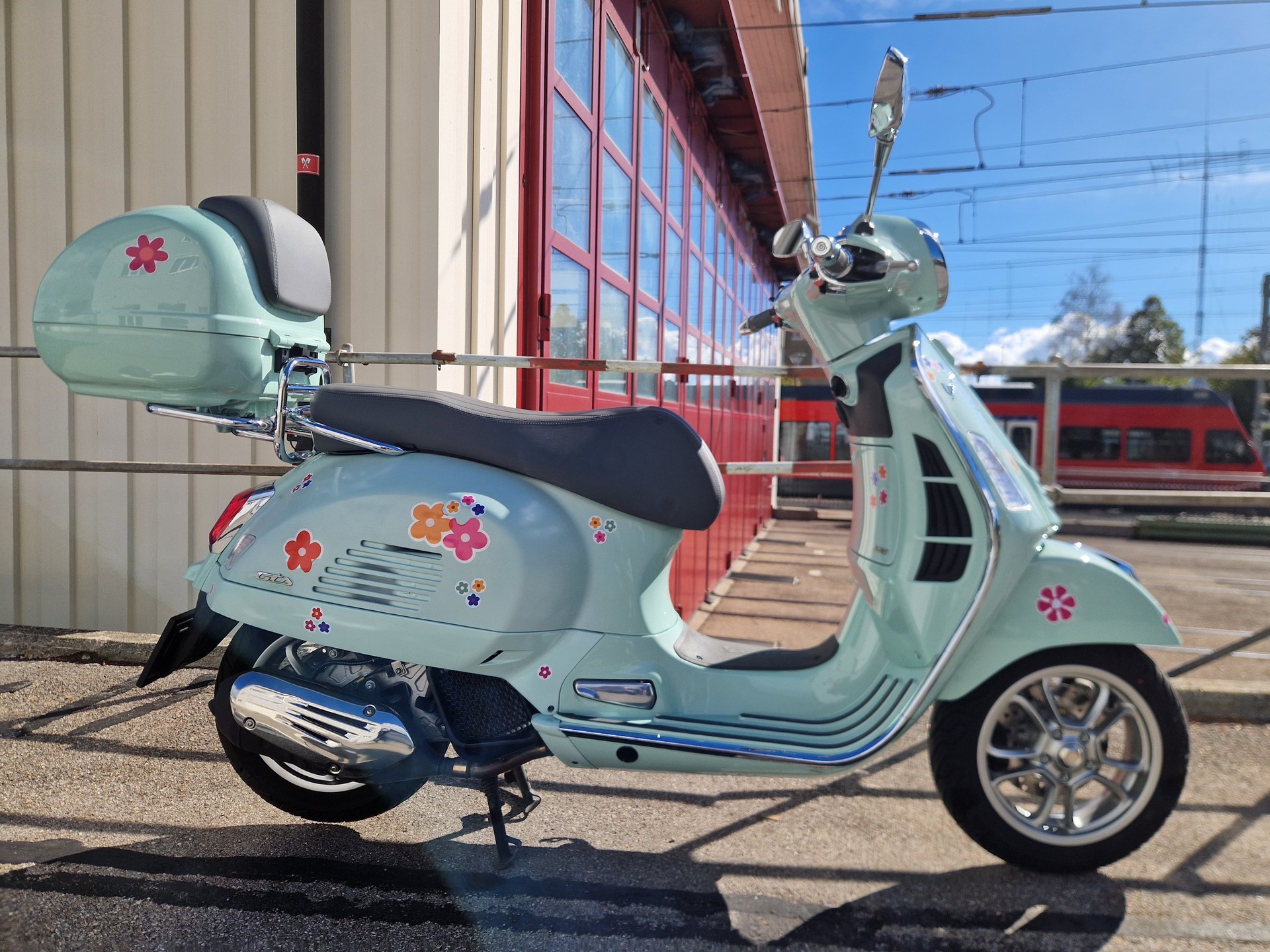 PIAGGIO Vespa GTS 125 RST Euro 5+-image-0