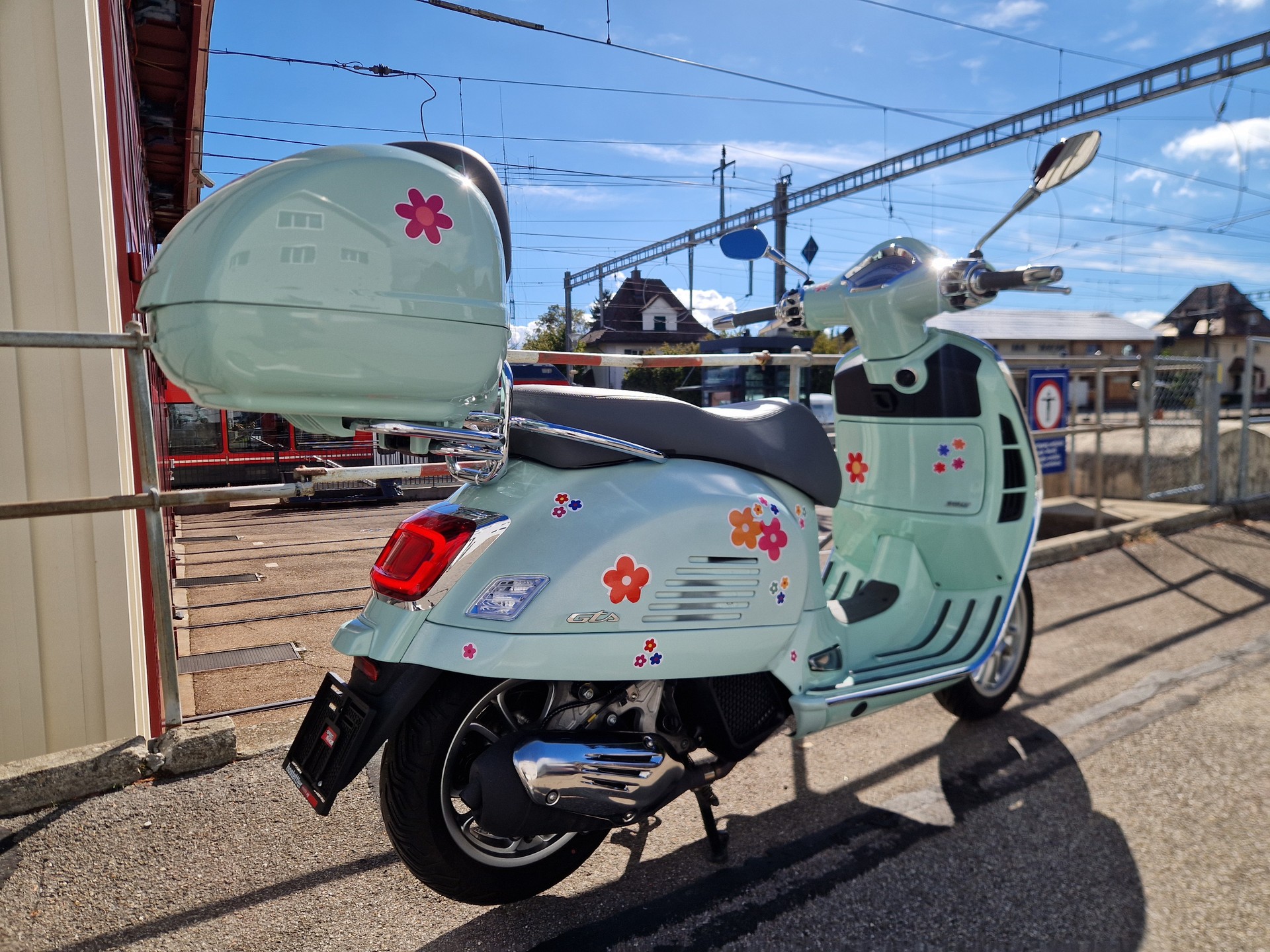 PIAGGIO Vespa GTS 125 RST Euro 5+-image-2