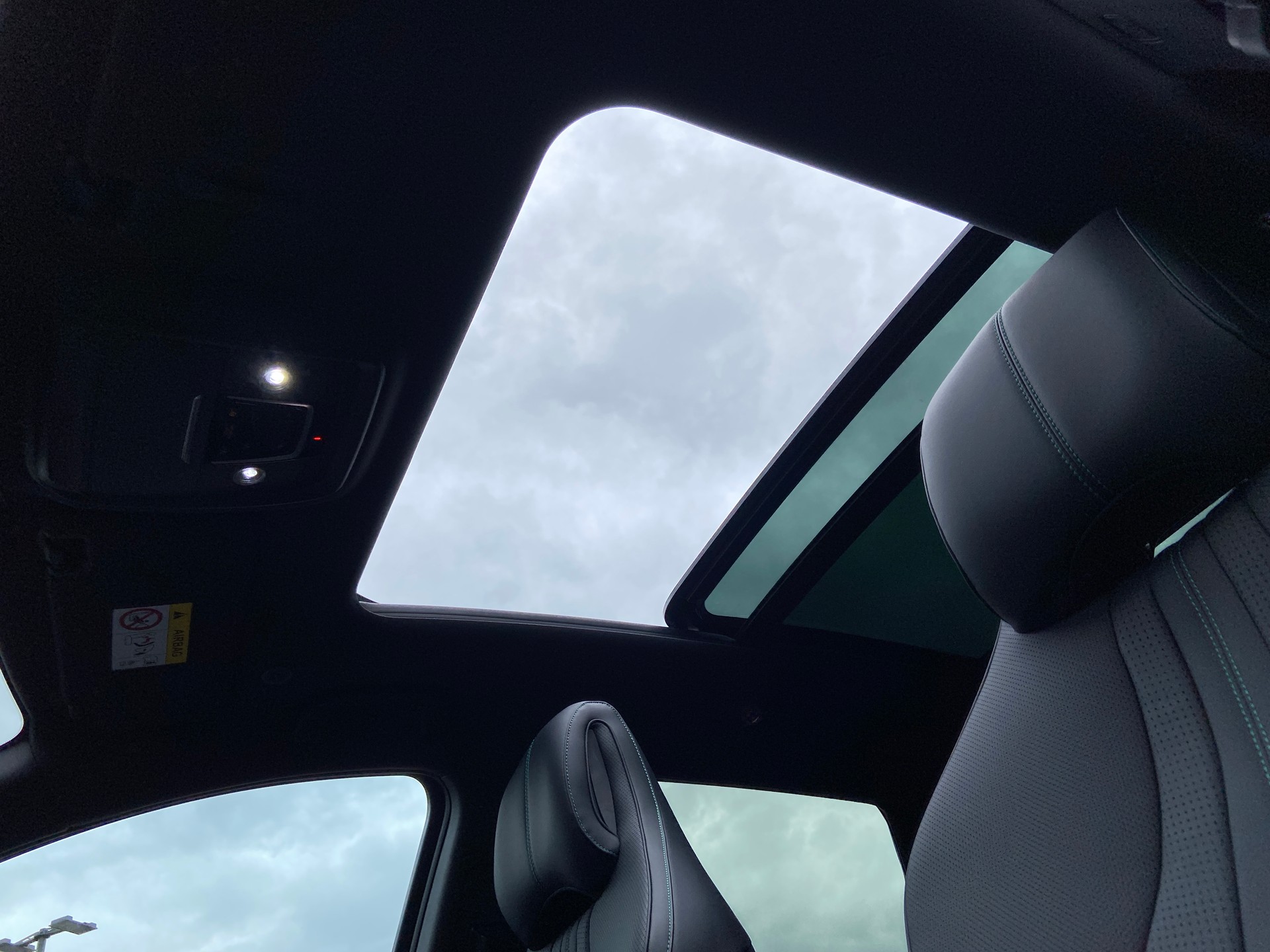 BYD Seal U DM-i Design AWD-showroom-element-3
