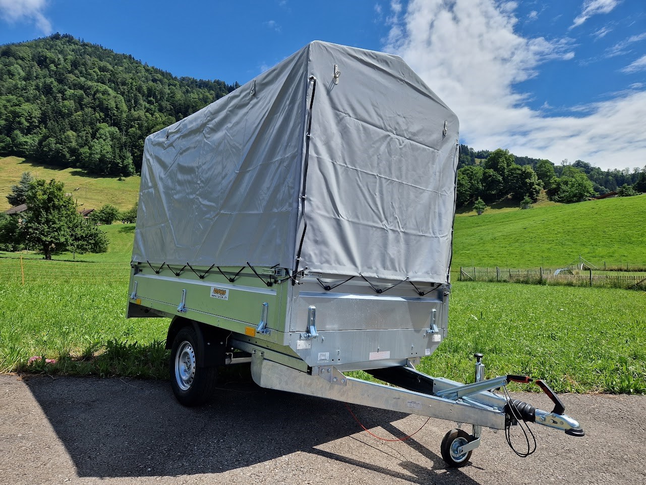 NEPTUN GN131 1300kg L2630 B1450 H1800mm