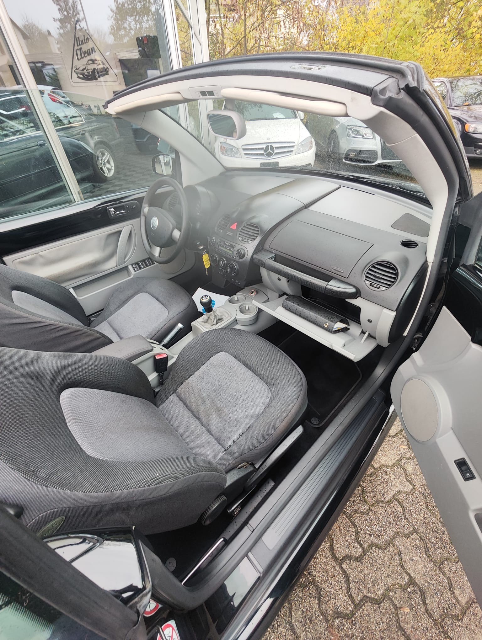 VW New Beetle Cabrio 1.6-image-6