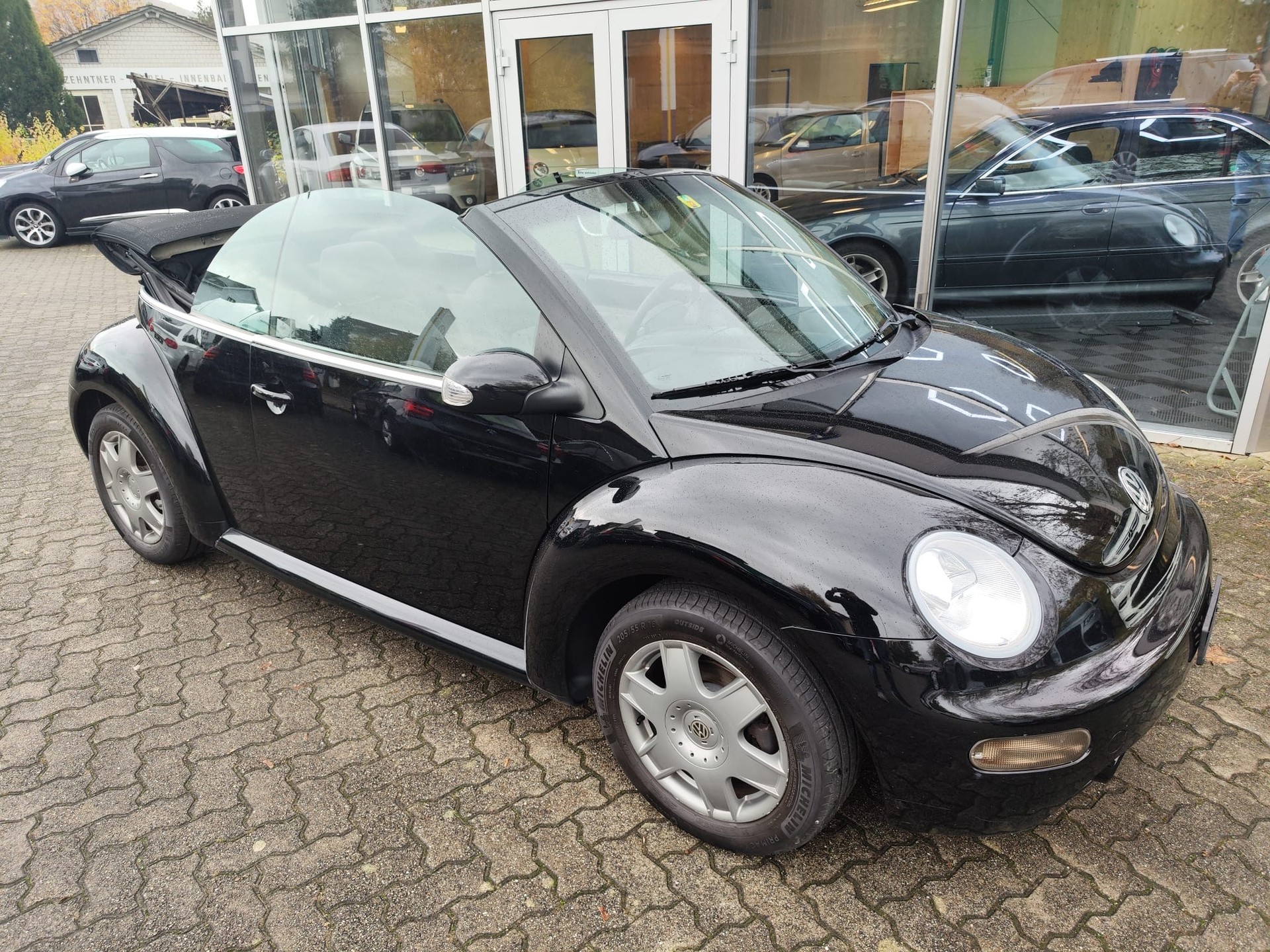 VW New Beetle Cabrio 1.6-image-2