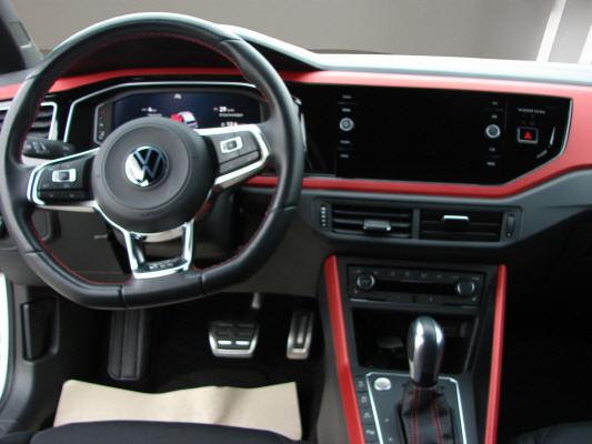 VW Polo 2.0 TSI GTI-image-11