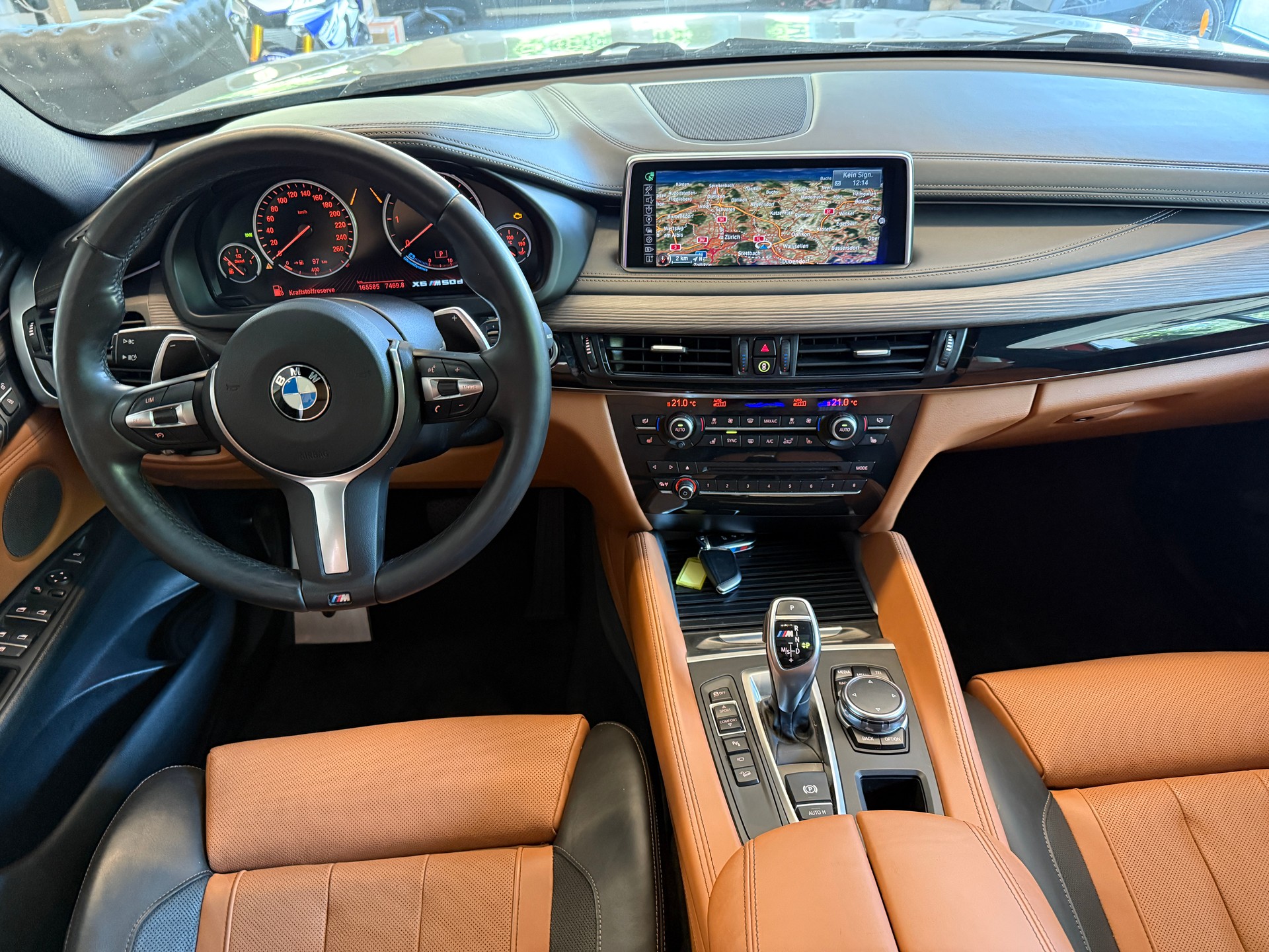 BMW X6 M50d-image-7