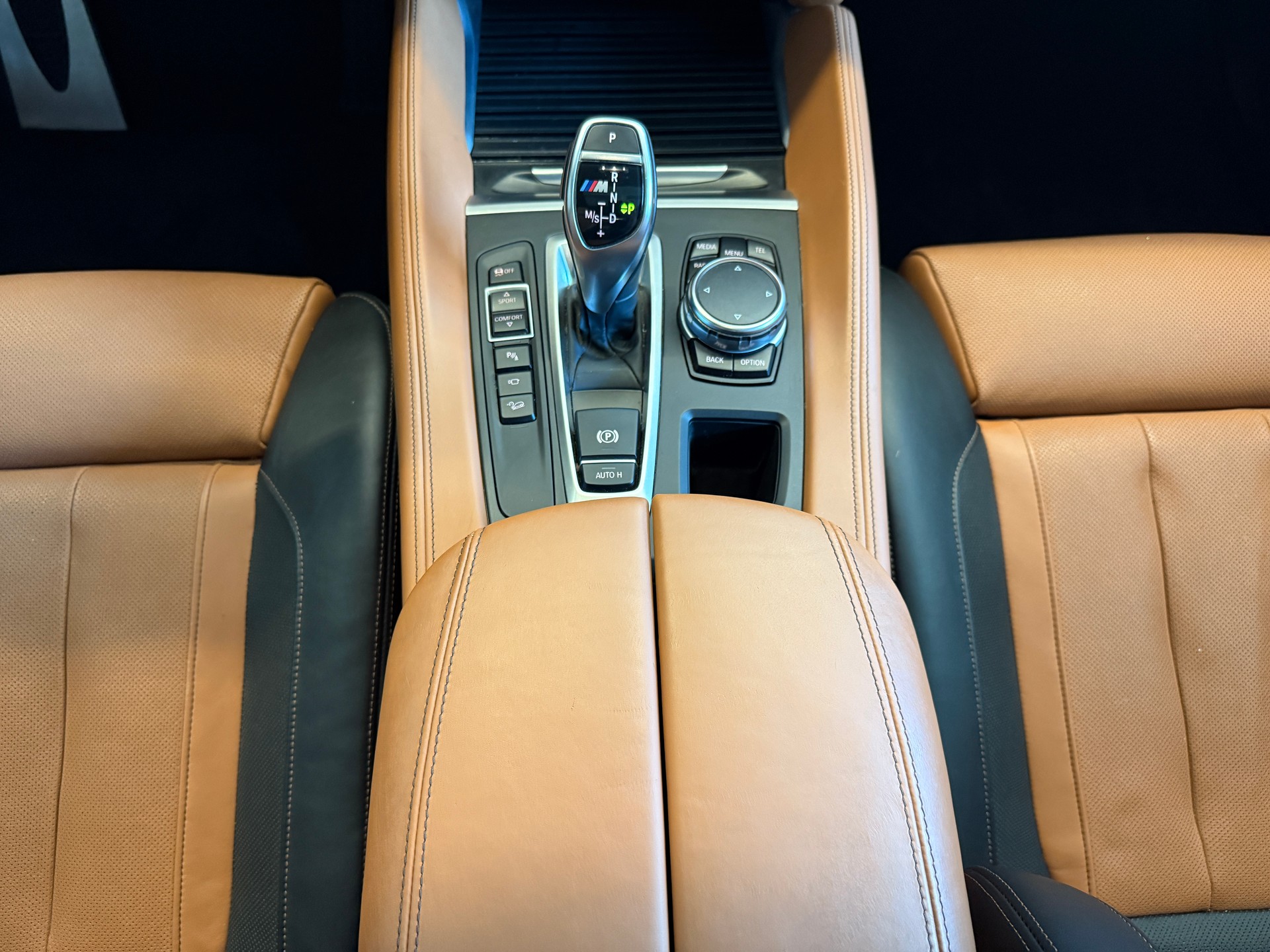 BMW X6 M50d-image-9