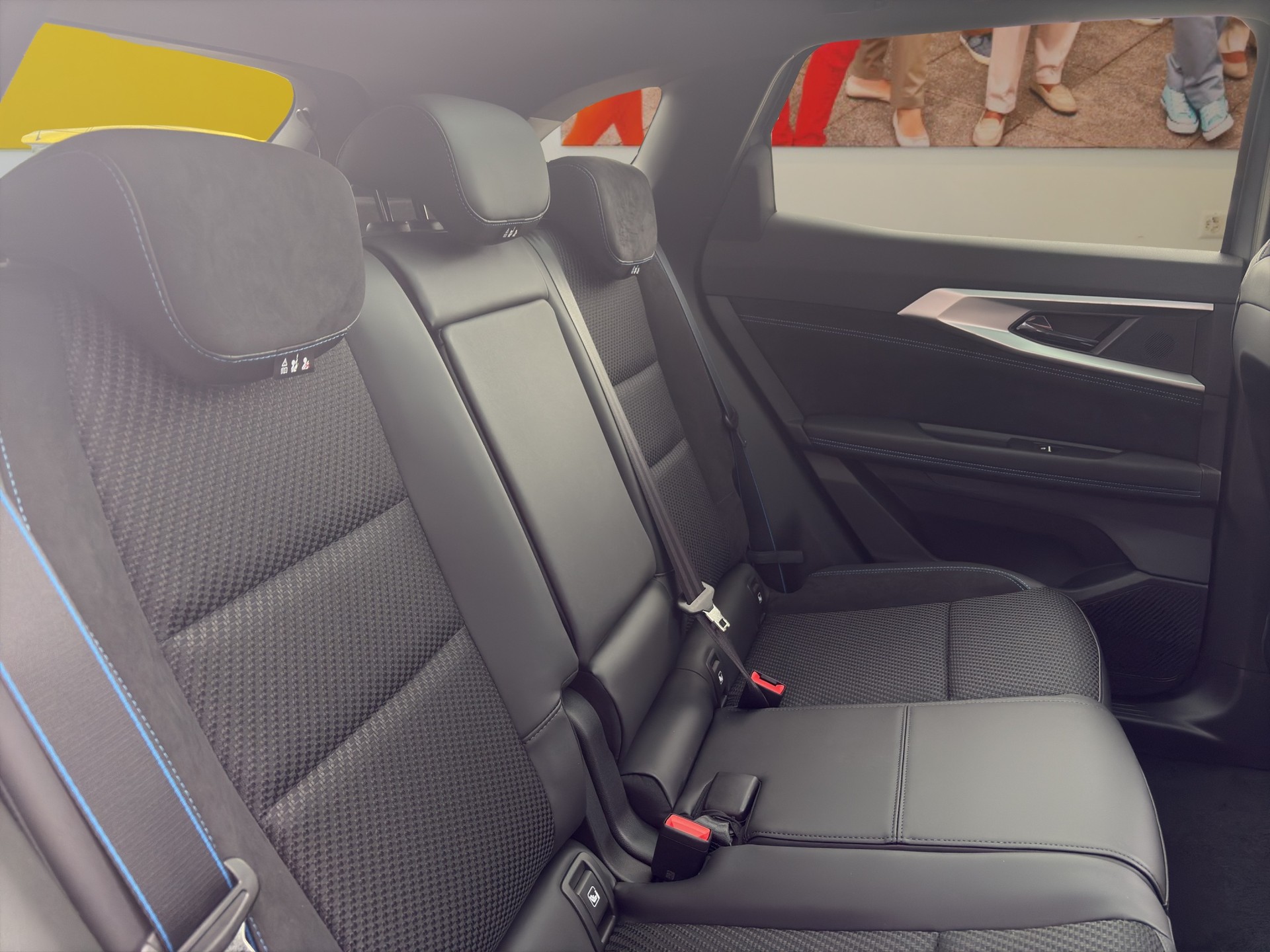 RENAULT Austral 1.2 HEV 200 Iconic Esprit Alpine A-image-17