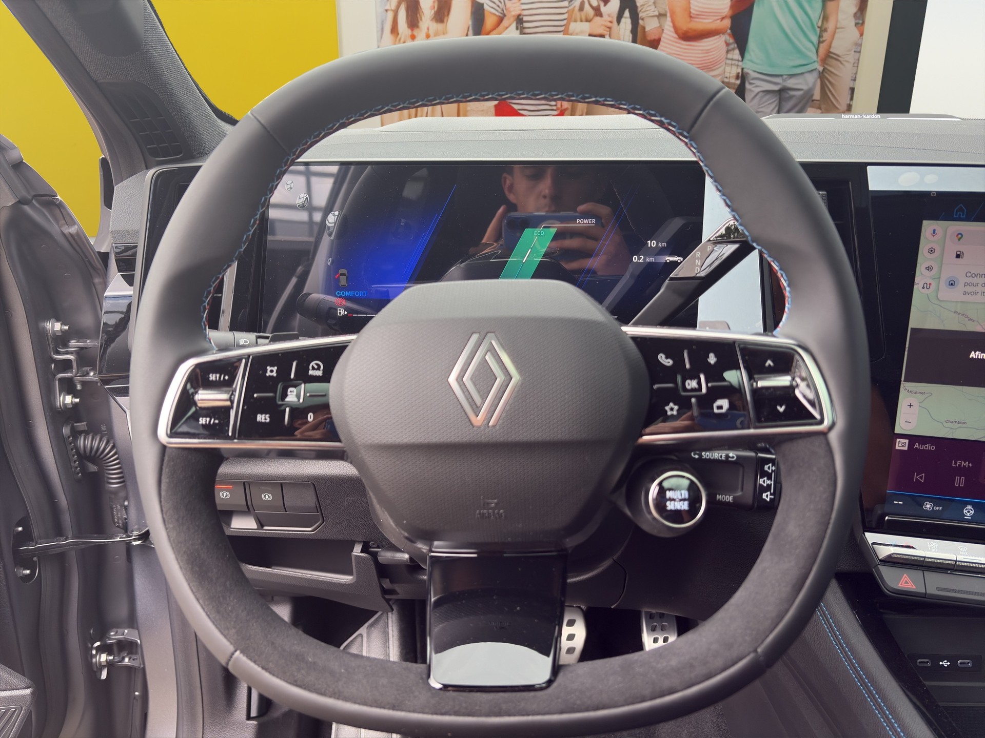 RENAULT Austral 1.2 HEV 200 Iconic Esprit Alpine A-image-10