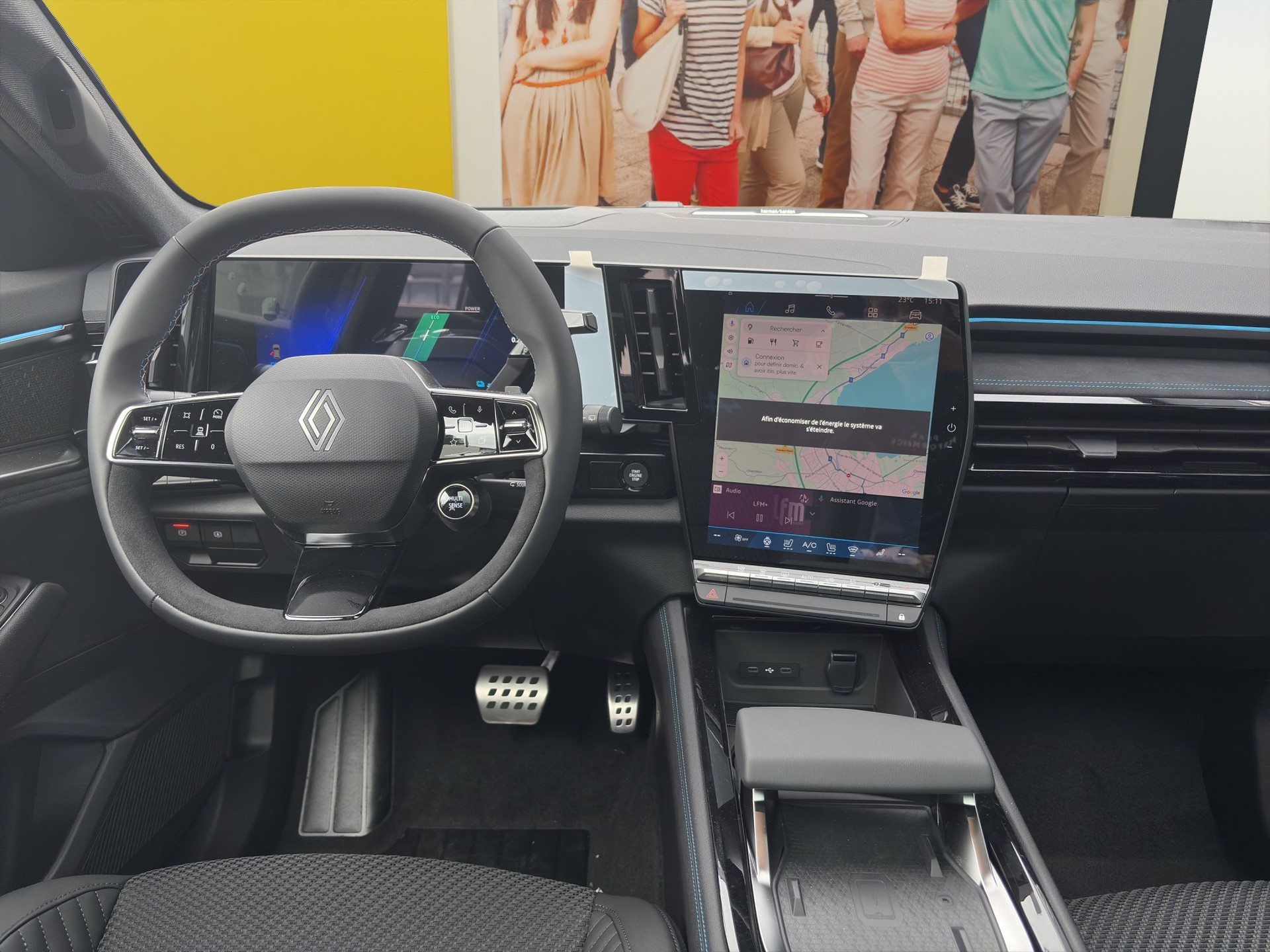 RENAULT Austral 1.2 HEV 200 Iconic Esprit Alpine A-image-12