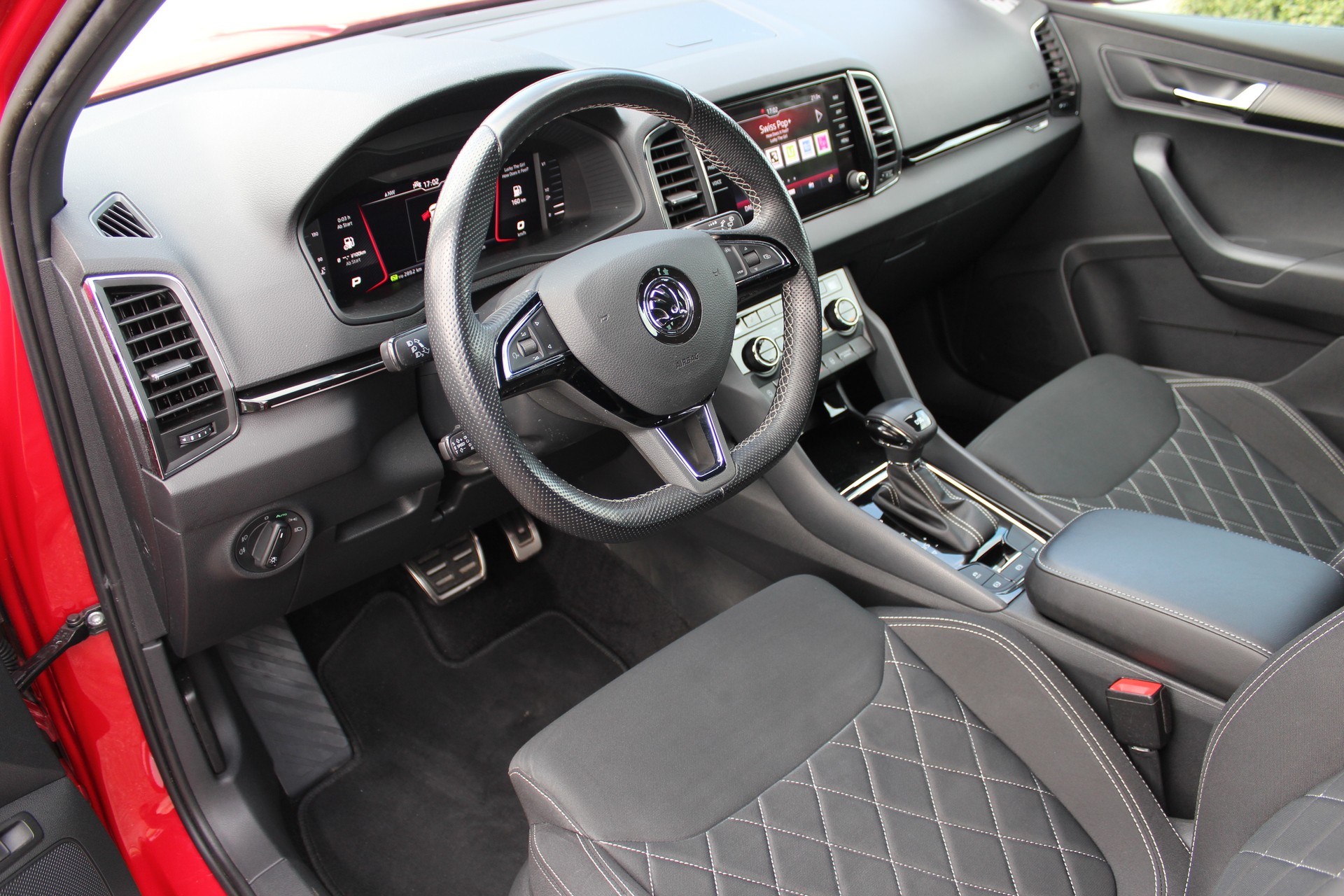 SKODA Karoq 1.5 TSI ACT SportLine DSG-image-5