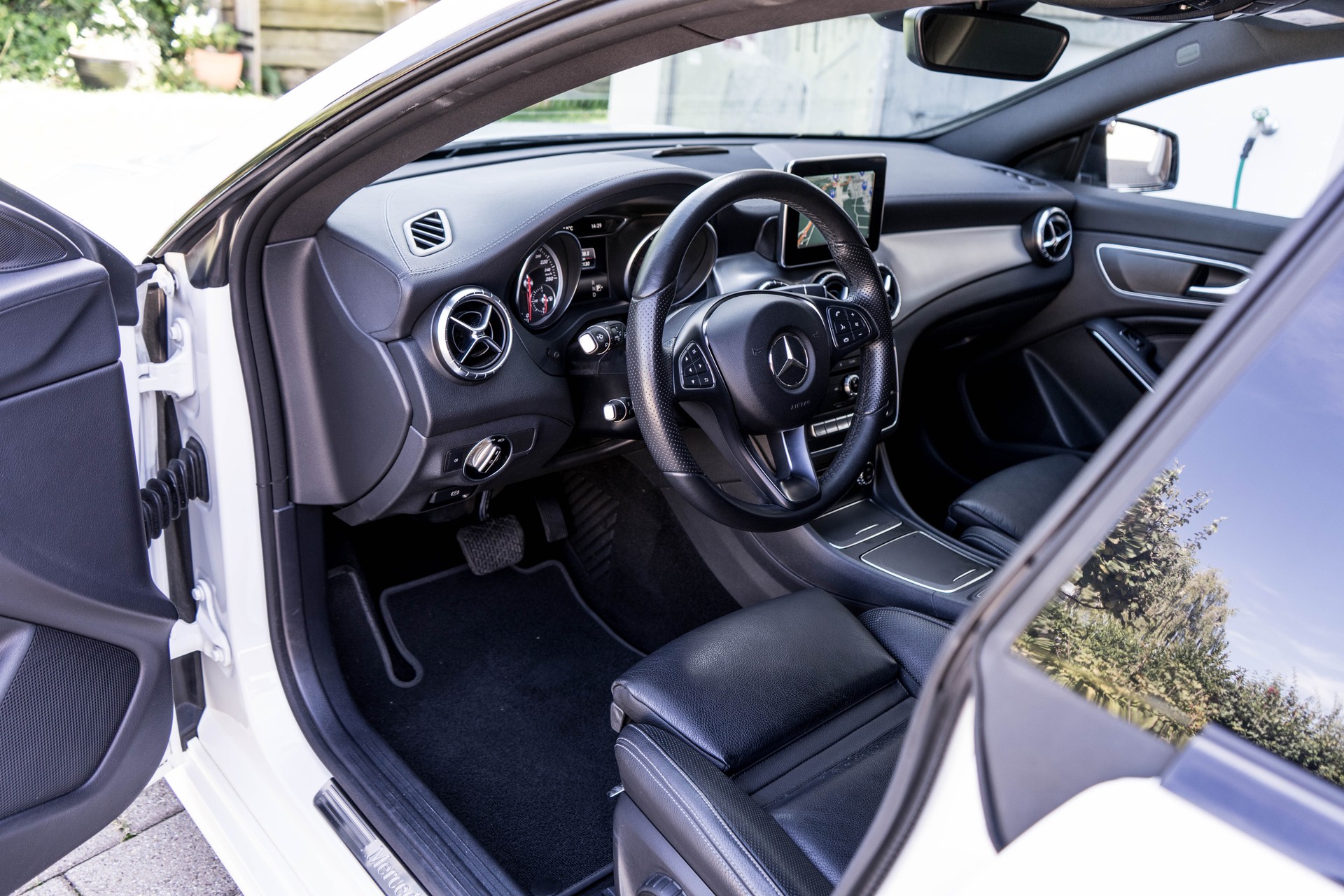 MERCEDES-BENZ CLA Shooting Brake EXCLUSIV 200 7G-DCT KESKIN-image-12