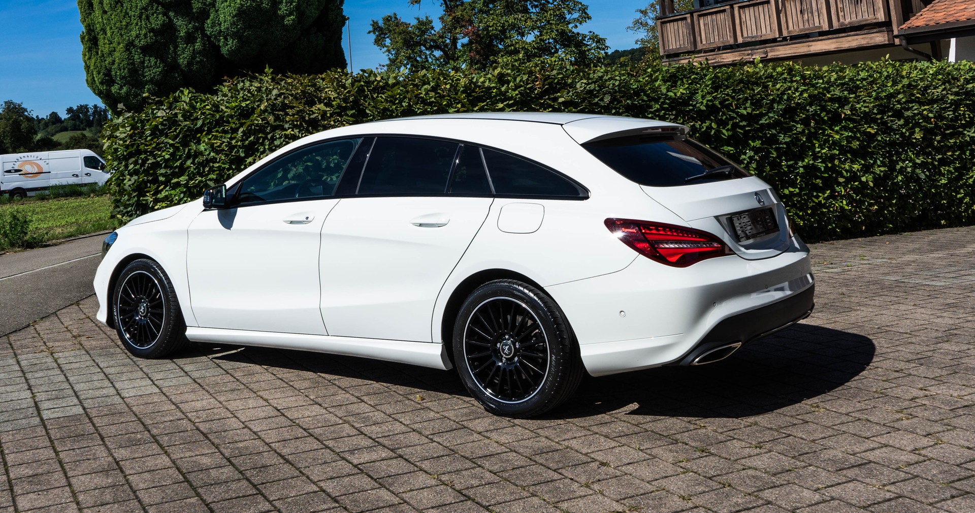 MERCEDES-BENZ CLA Shooting Brake EXCLUSIV 200 7G-DCT KESKIN-image-6
