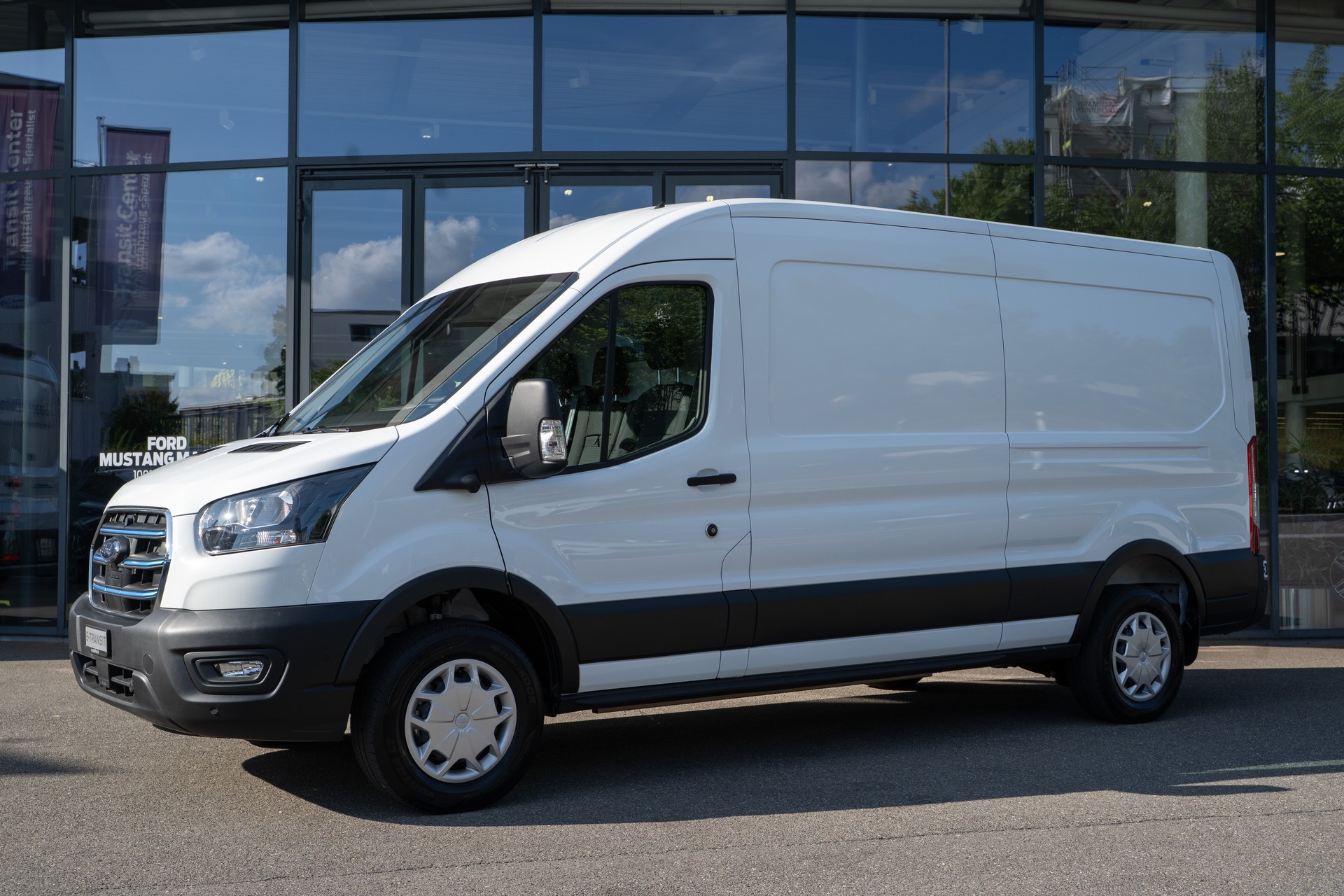 FORD E-Transit Van 390 L3H2 68kWh Trend