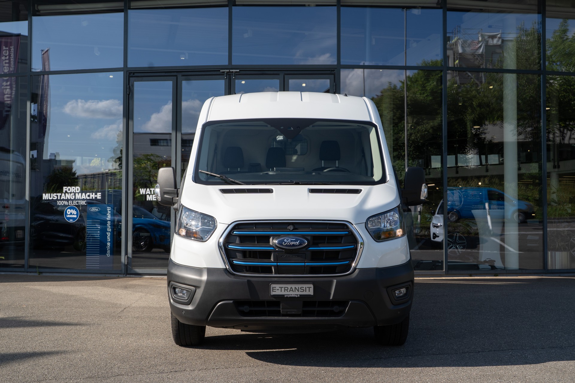 FORD E-Transit Van 390 L3H2 68kWh Trend-showroom-element-1