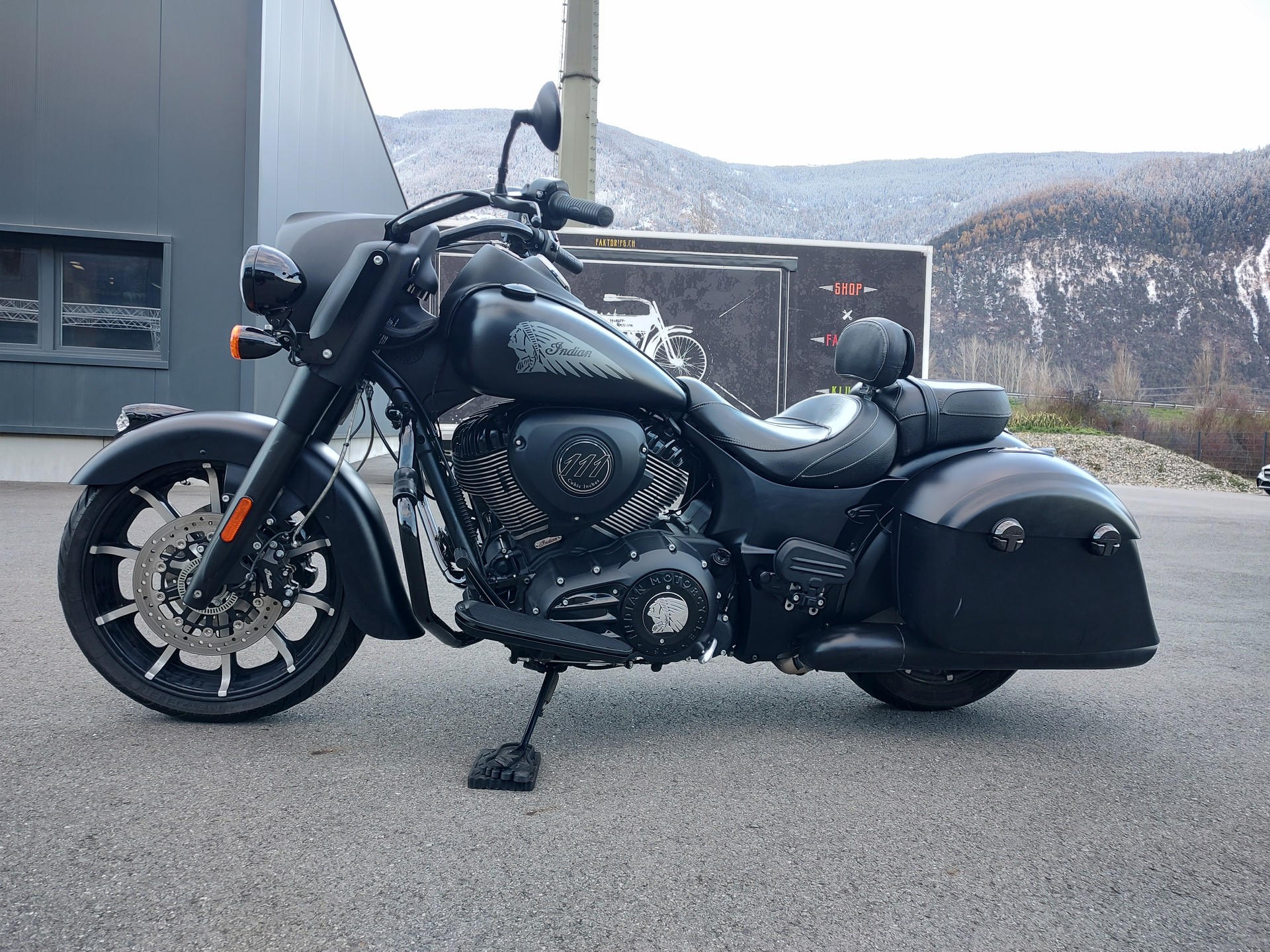 INDIAN Springfield Dark Horse-image-3