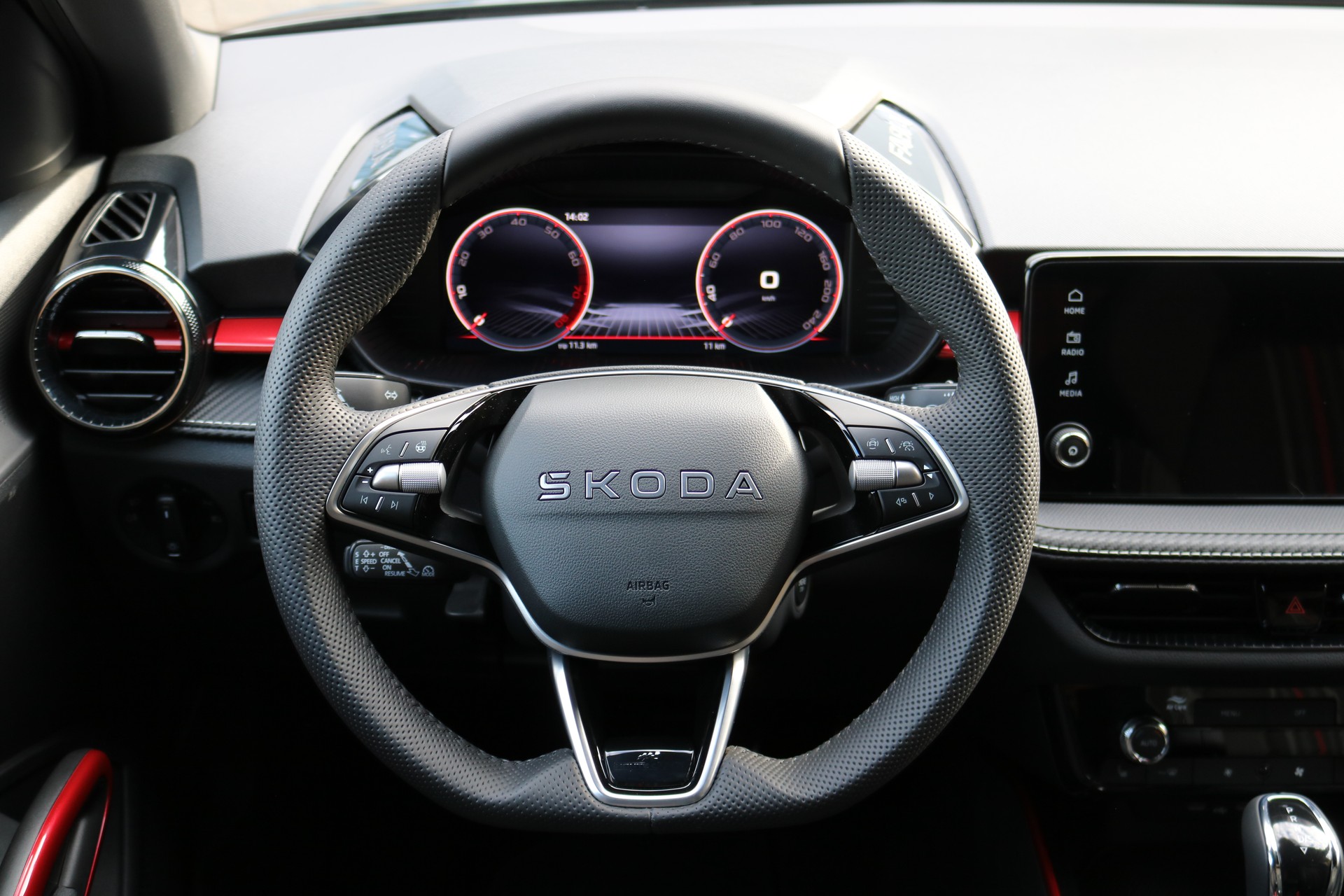 SKODA Fabia 1.0 TSI Monte Carlo DSG-image-5