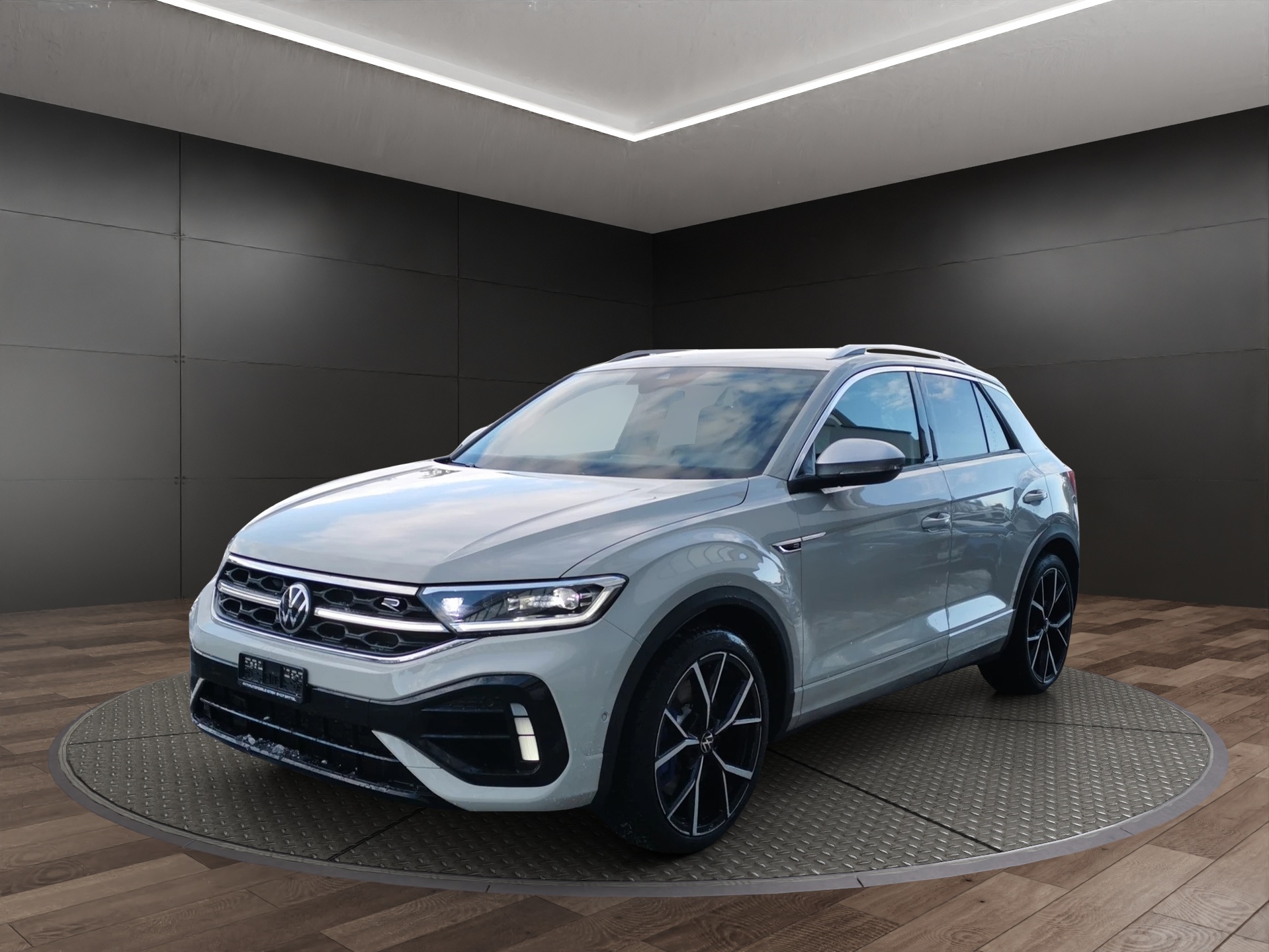 VW T-Roc 2.0 TSI R DSG 4Motion-image-6
