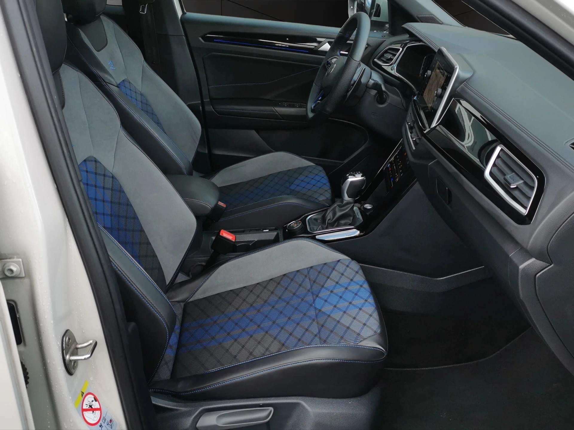 VW T-Roc 2.0 TSI R DSG 4Motion-image-12