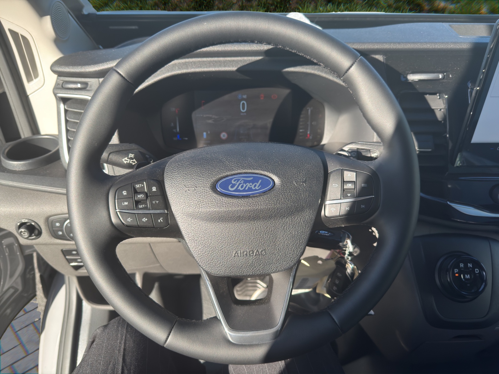 CHALLENGER Ford S217 Sport Edition-image-6