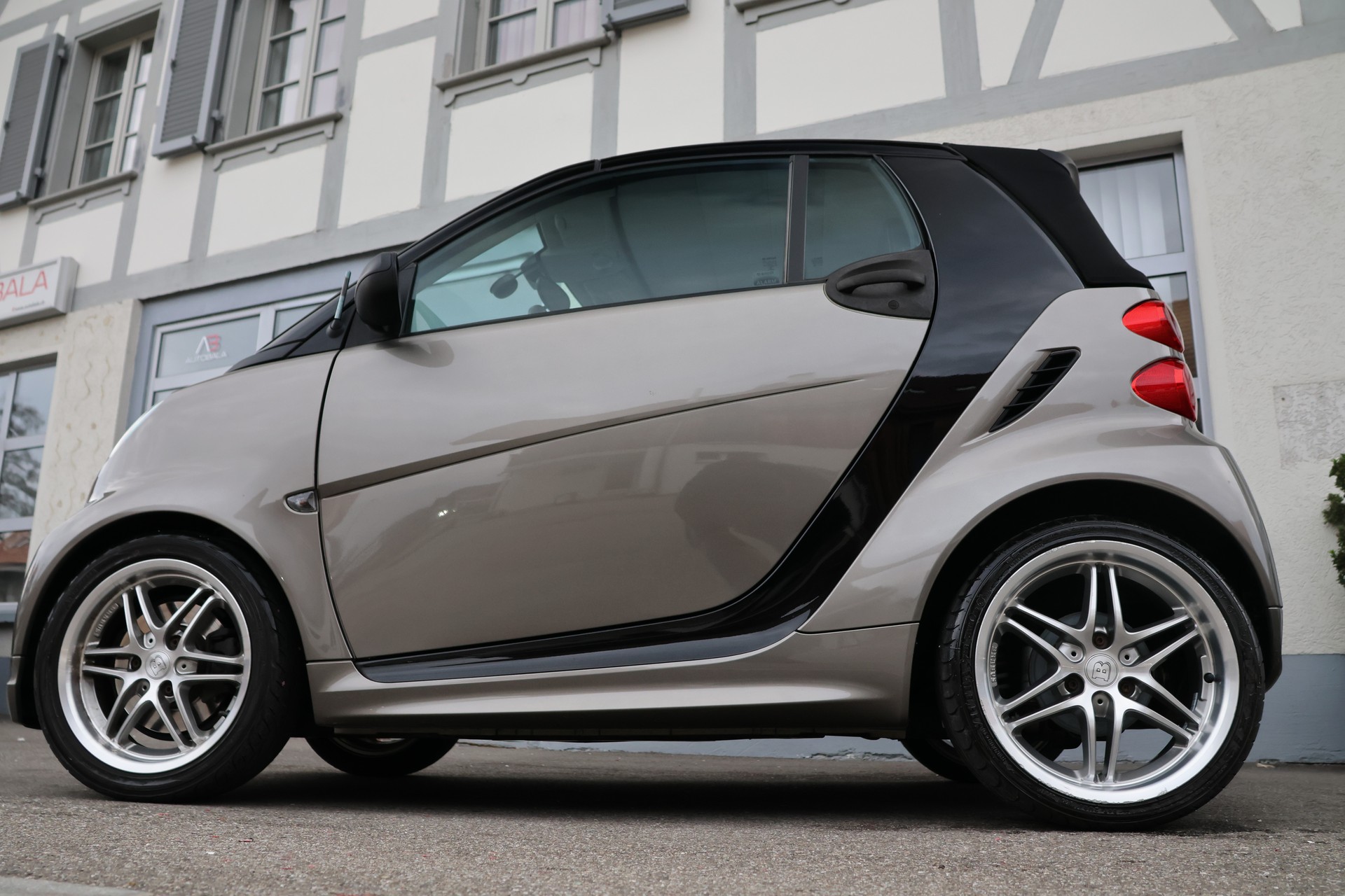 SMART fortwo Brabus Xclusive softouch (CH)-showroom-element-1