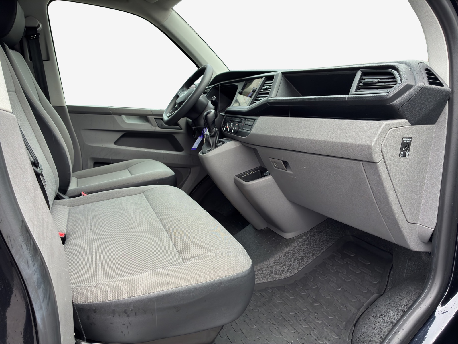 VW T6.1 2.0 TDI 4Motion DSG-image-14