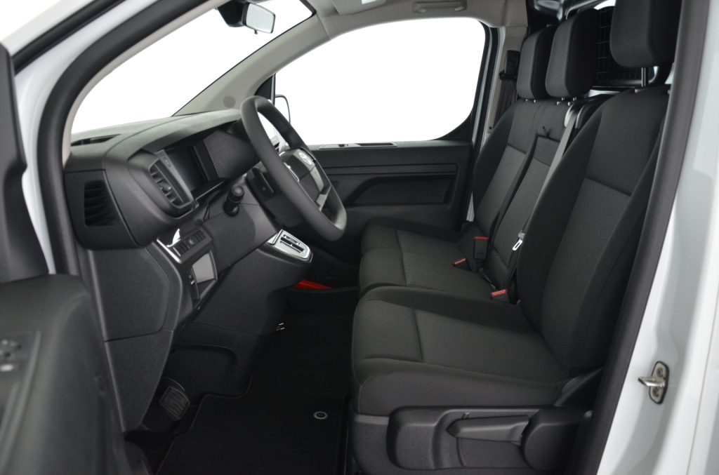 TOYOTA Proace EV 75kWh Medium Advanced-image-8