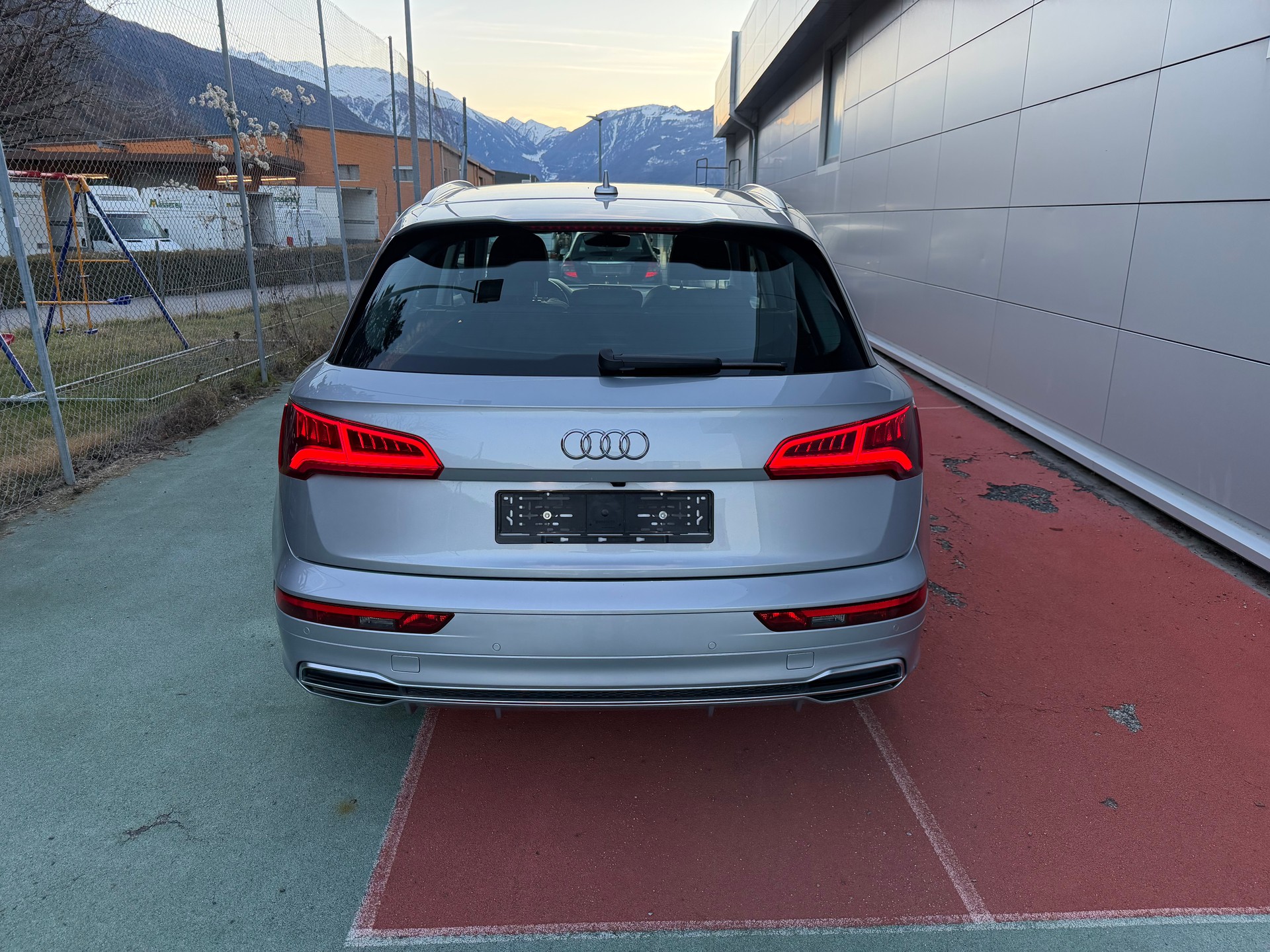 AUDI Q5 2.0 TFSI quattro S-tronic-image-5