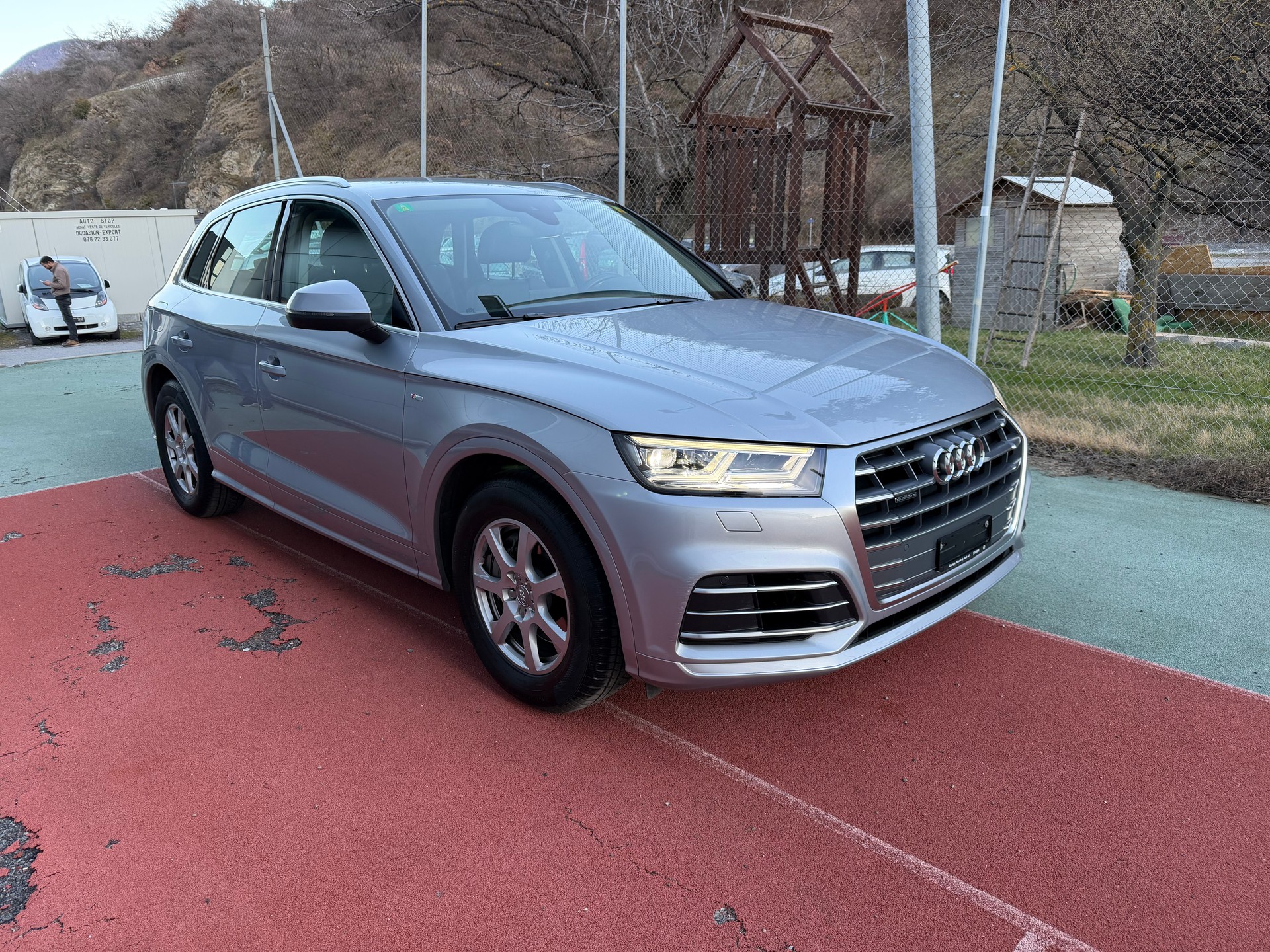 AUDI Q5 2.0 TFSI quattro S-tronic-image-1