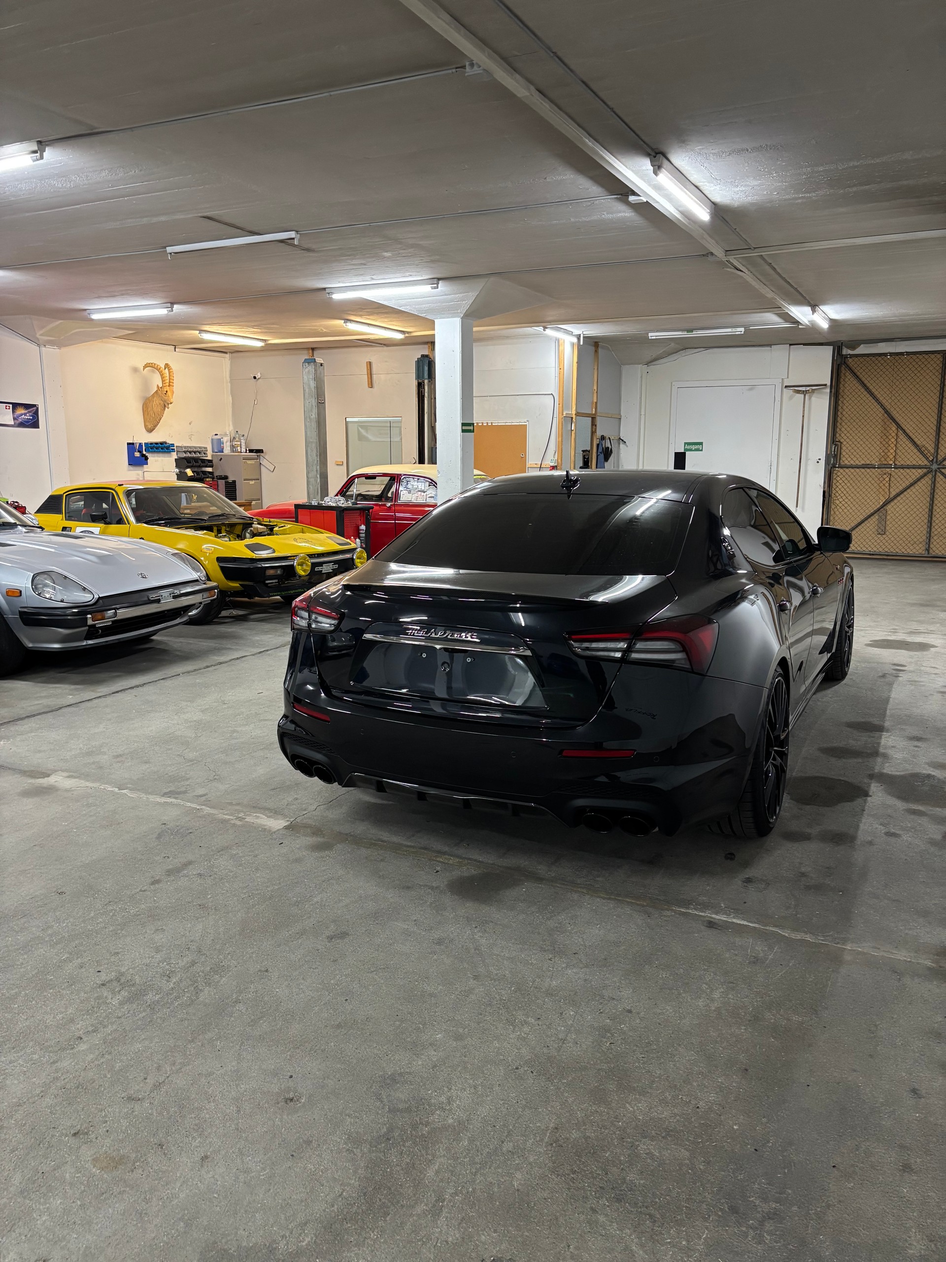 MASERATI Ghibli Trofeo 3.8 V8 Automatica-image-4