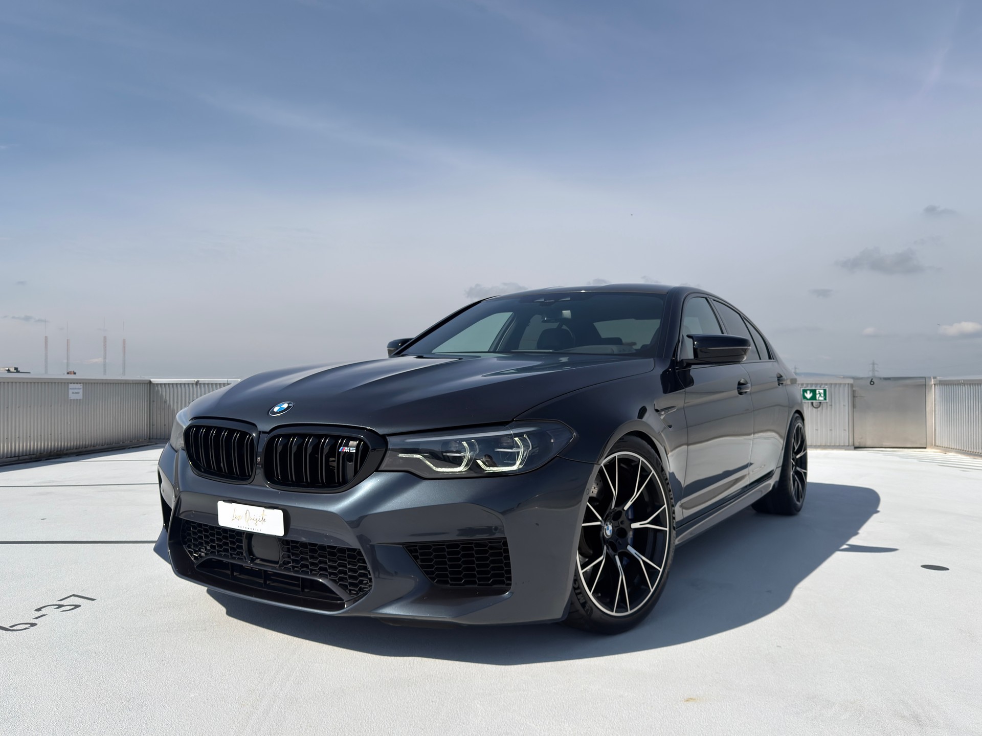 BMW M5 xDrive Competition Drivelogic-showroom-element-1
