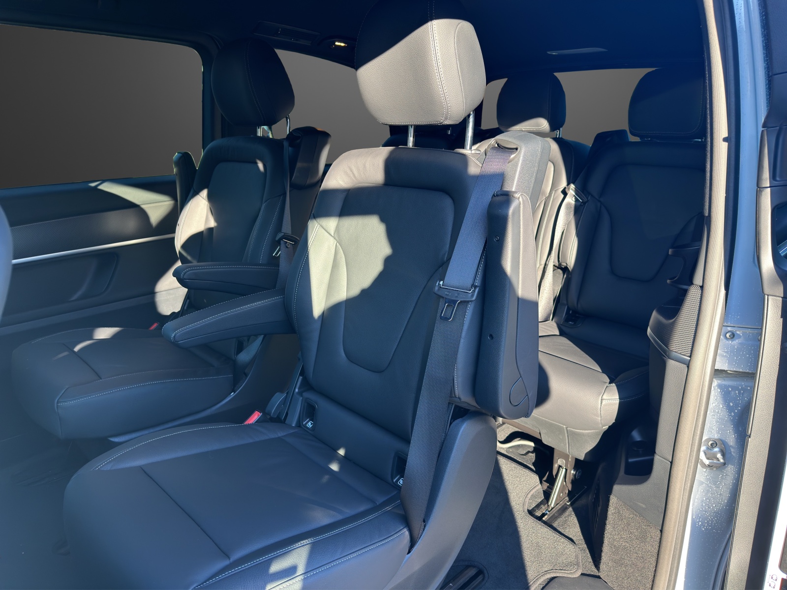 MERCEDES-BENZ V 250 d kompakt 4Matic Avantgarde 9G-Tronic-image-7