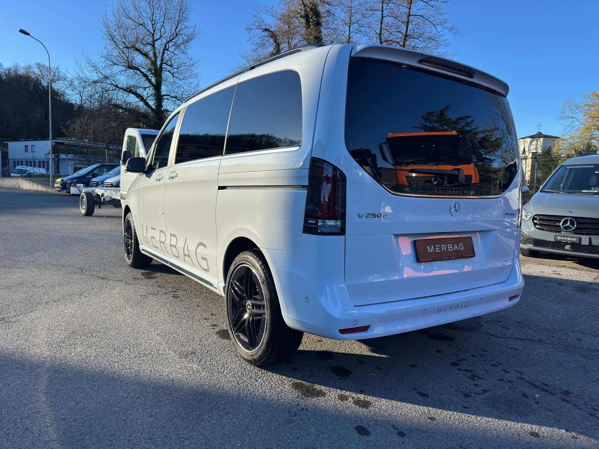 MERCEDES-BENZ V 250 d kompakt 4Matic Avantgarde 9G-Tronic-image-4