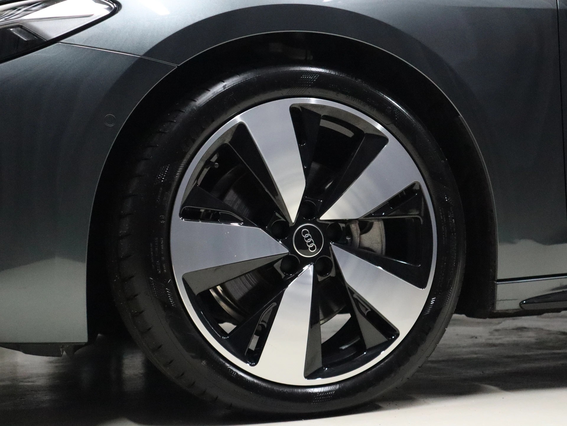 AUDI A5 Limousine 2.0 TDI S tronic S Line Edition - Navi - MMI Beifahrerdisplay - Matrix LED - Keyless - 360° Kamera - 204 PS-image-7
