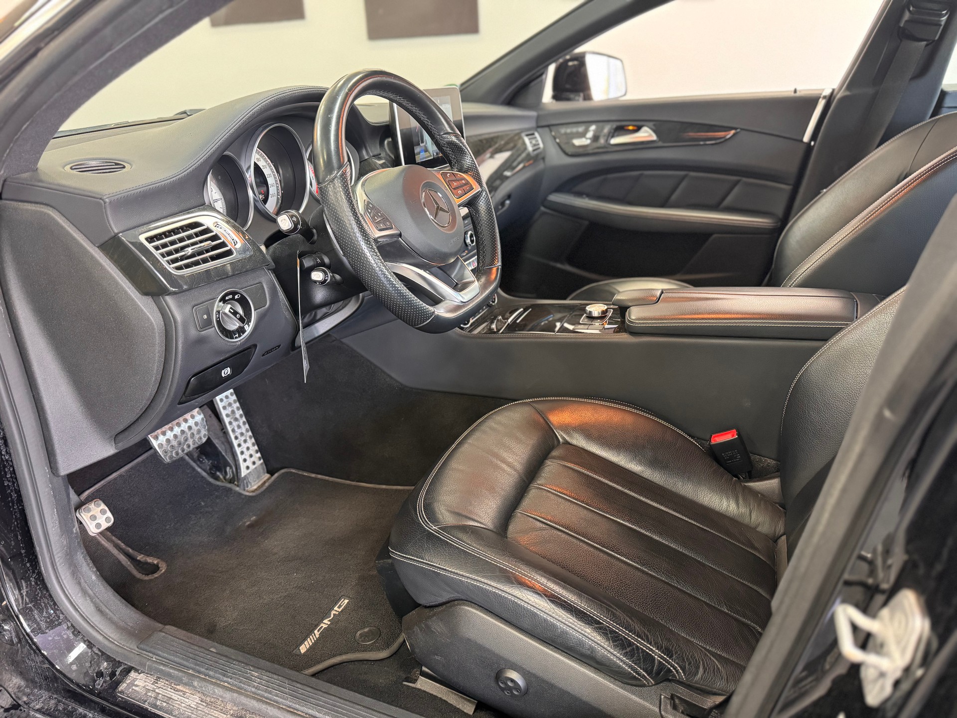 MERCEDES-BENZ CLS 350 BlueTEC 4Matic 7G-Tronic AMG Line *360 Kamera / Multibeam LED / Fahrassistenz Plus / Memory*-image-6