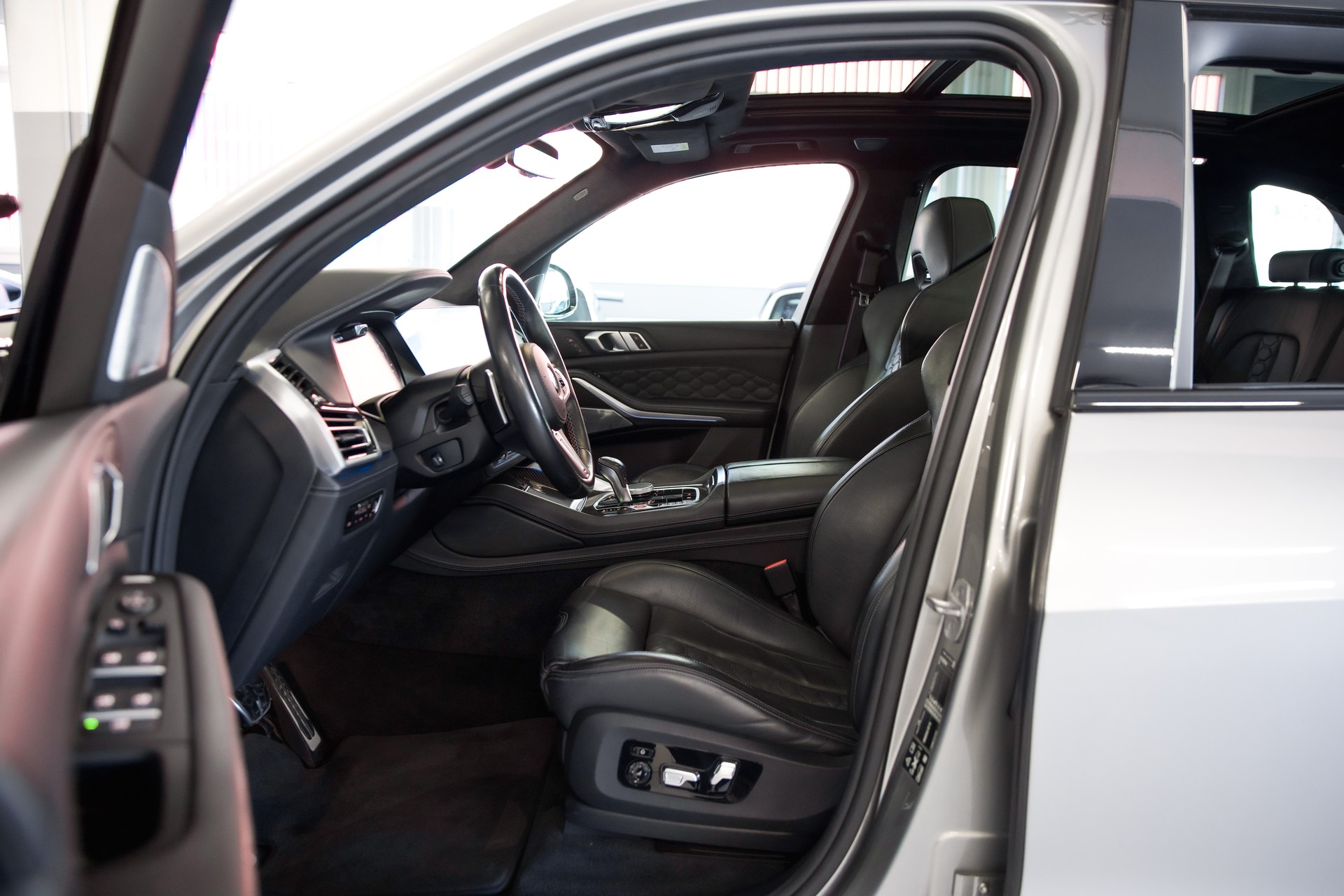 BMW X5M Competition Steptronic Competition *CH-FHZ*-image-19
