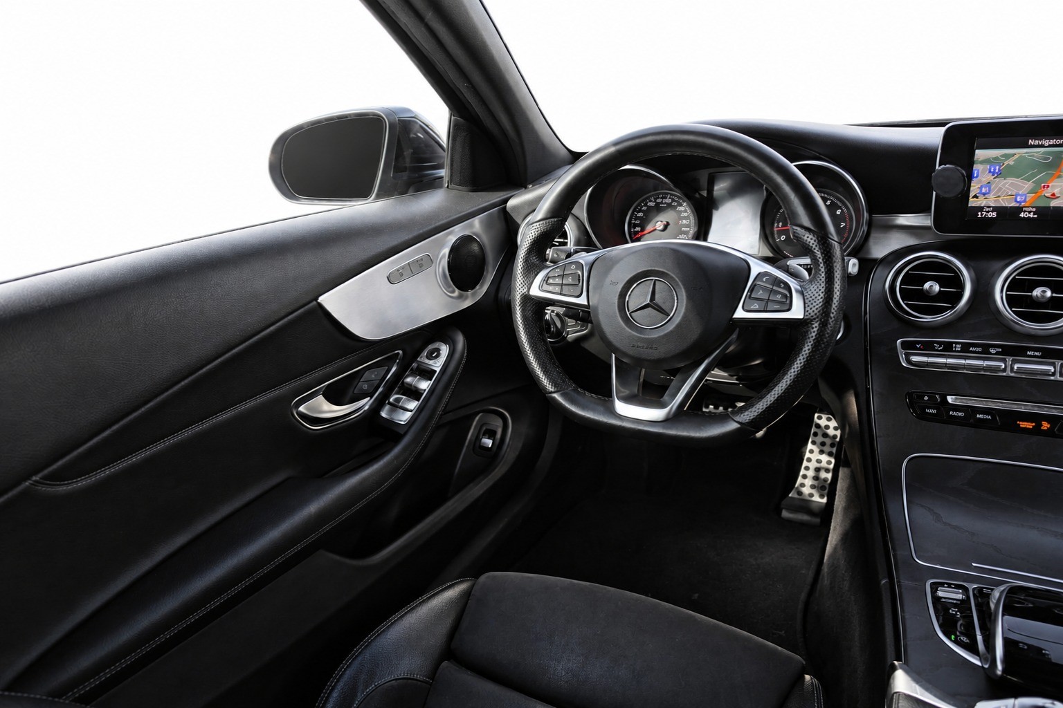 MERCEDES-BENZ C 200 Cabriolet AMG Line 9G-Tronic-image-14
